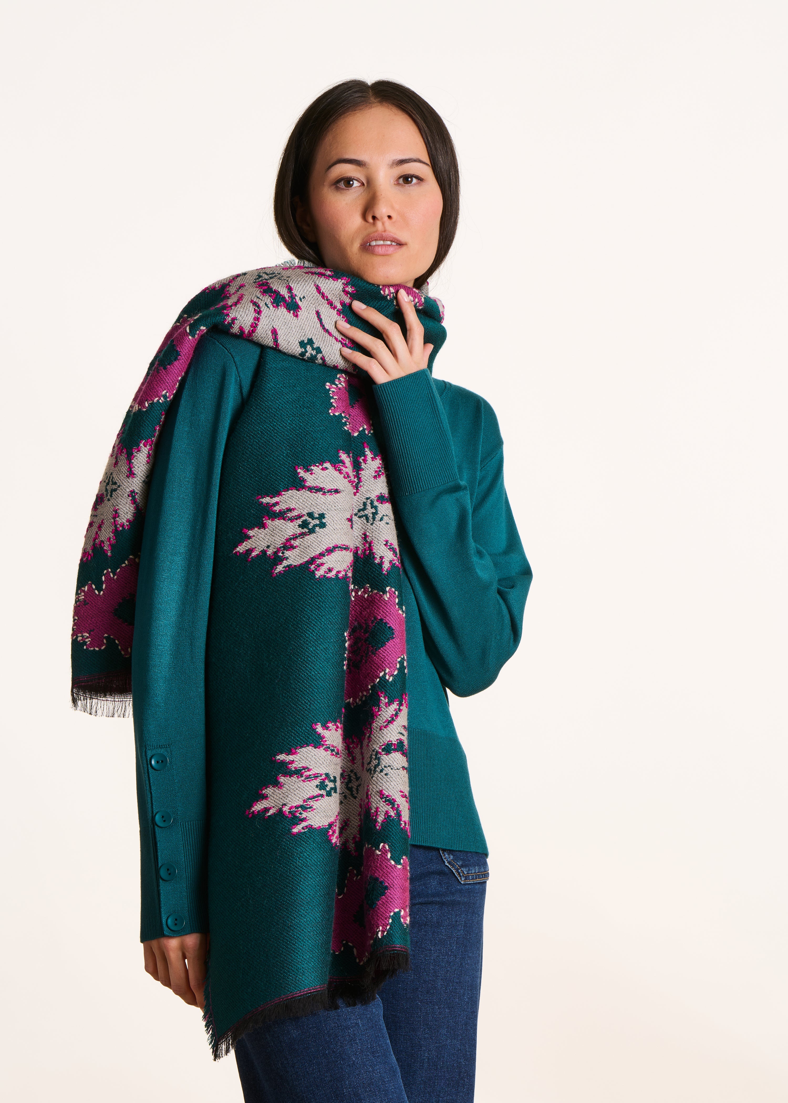 Écharpe jacquard bleu broderie