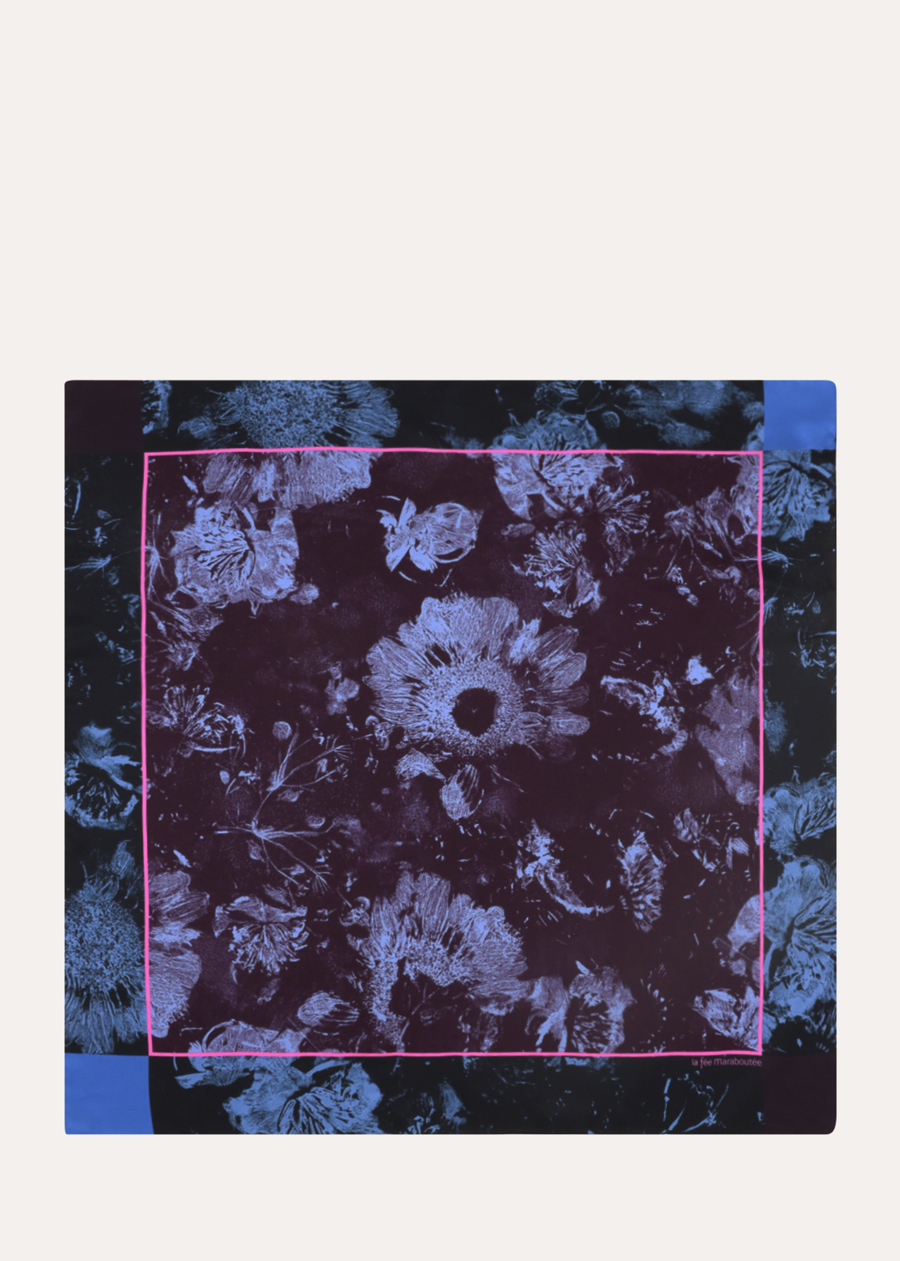 Carré de soie à imprimé floral bleu et prune