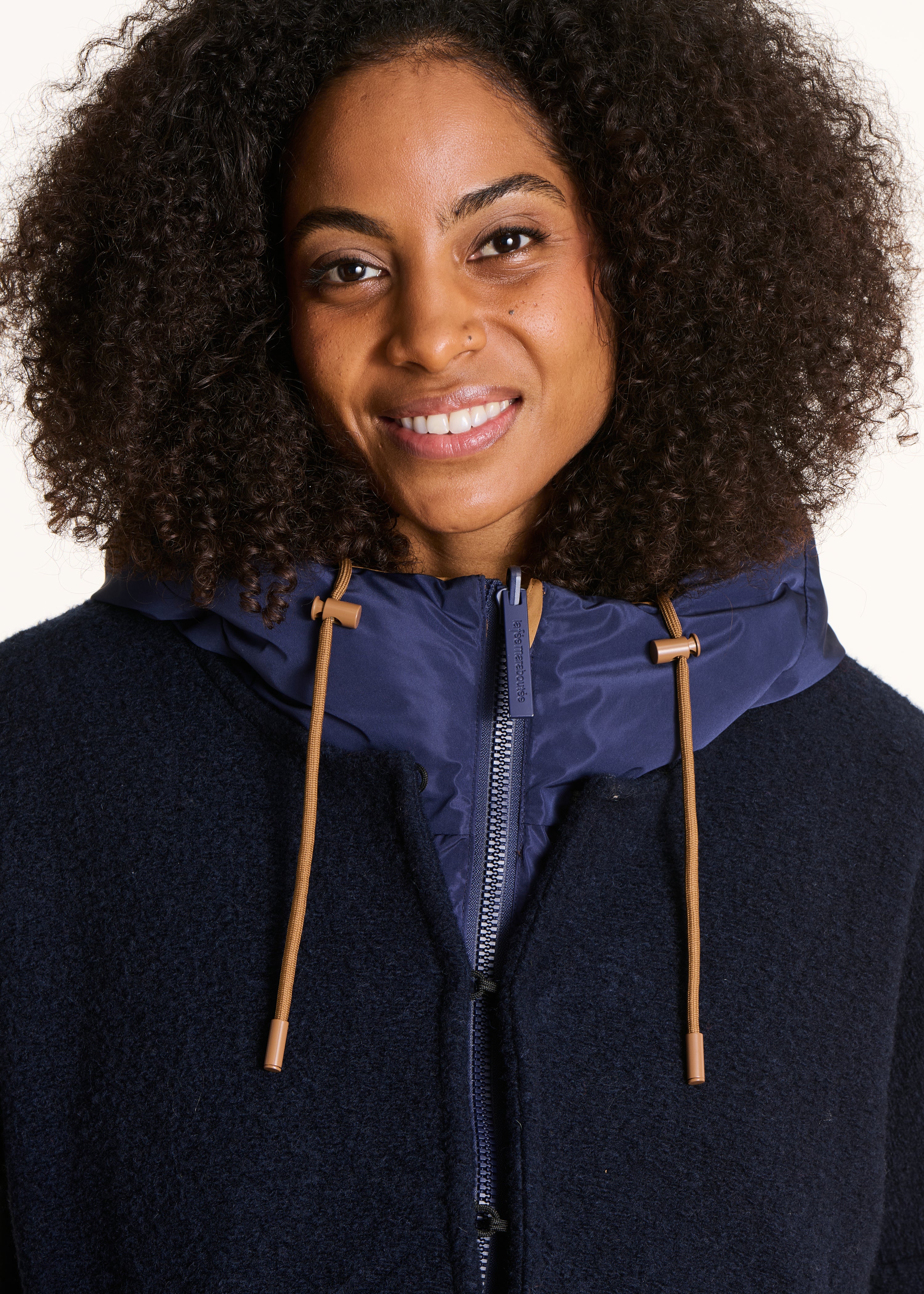 Capuche réversible beige et bleu