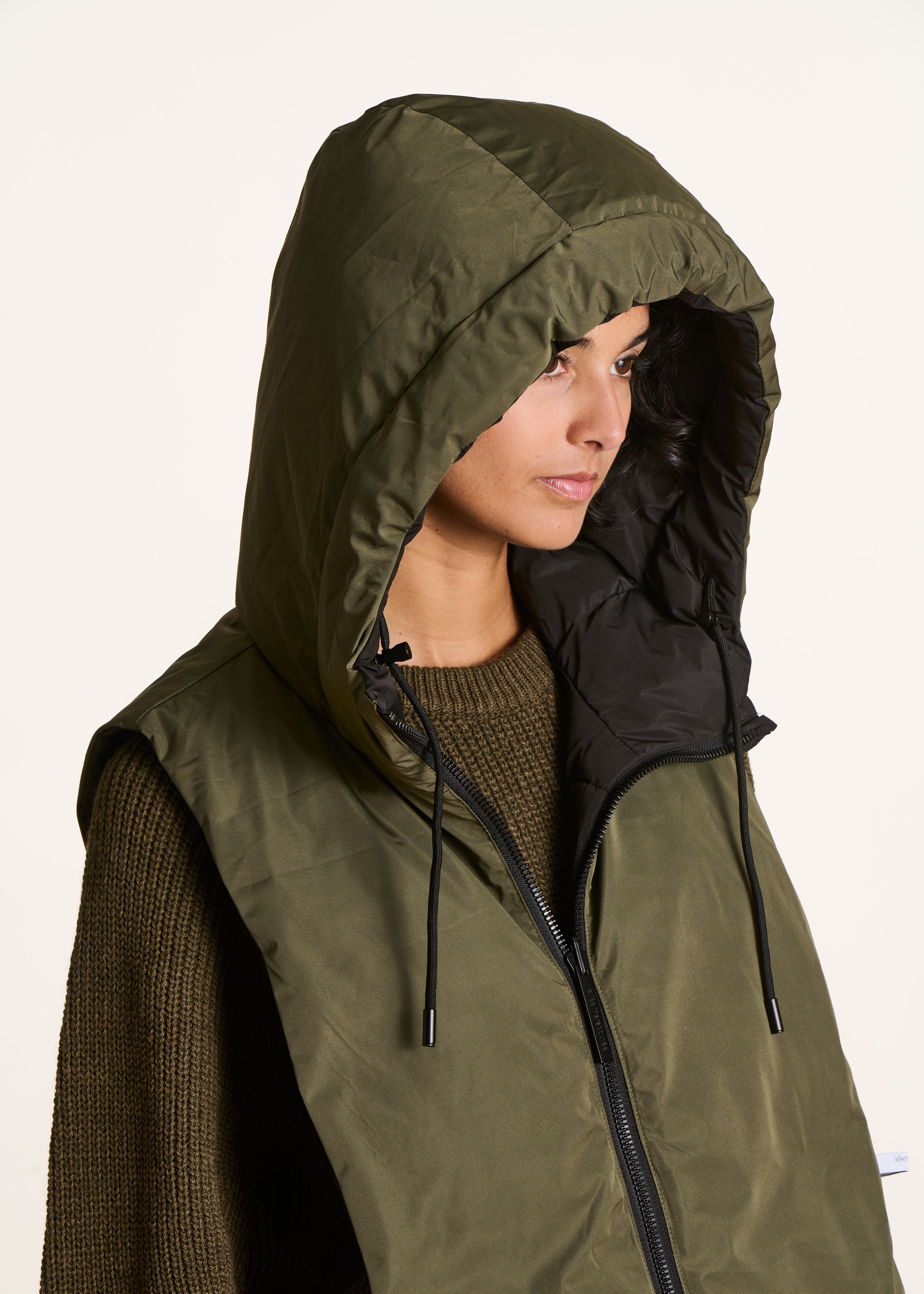 Wende-Kapuze schwarz und khaki