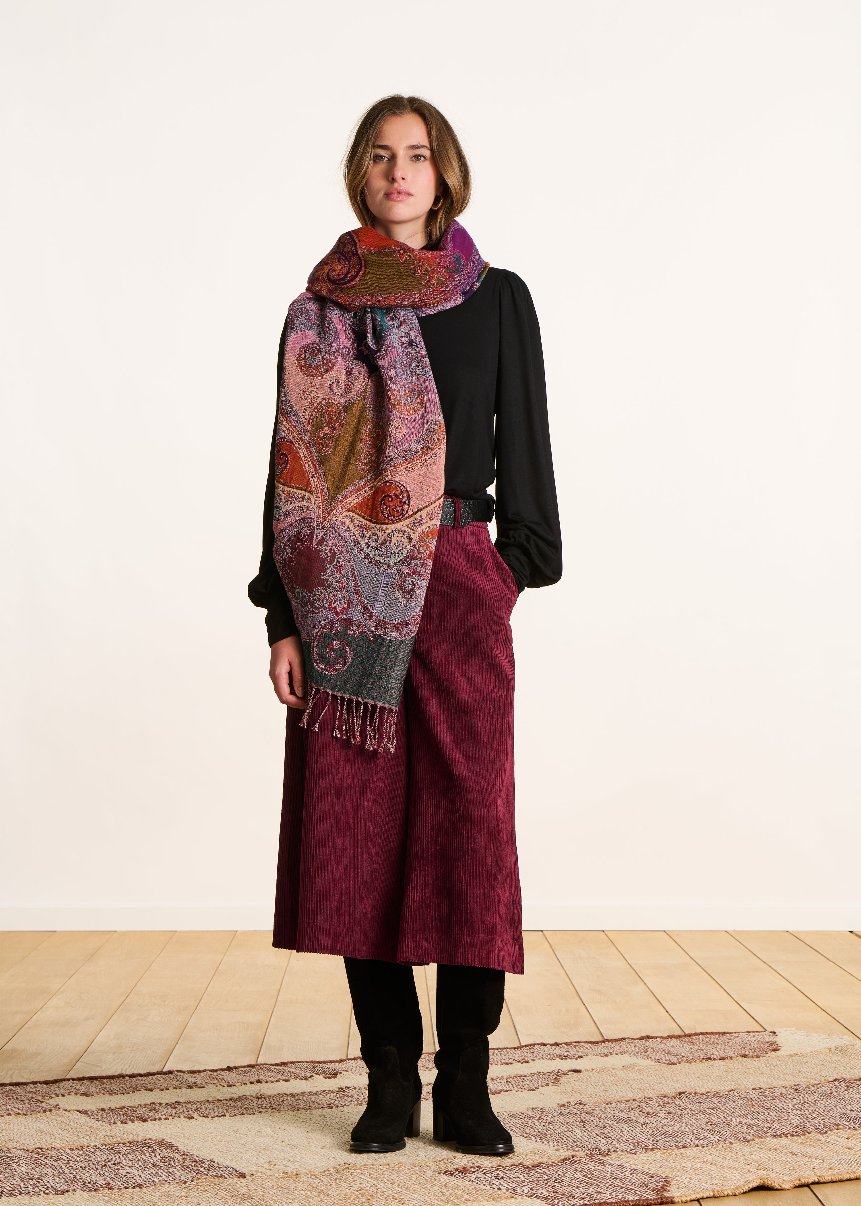 Écharpe rouge à motif tissé en coton et laine