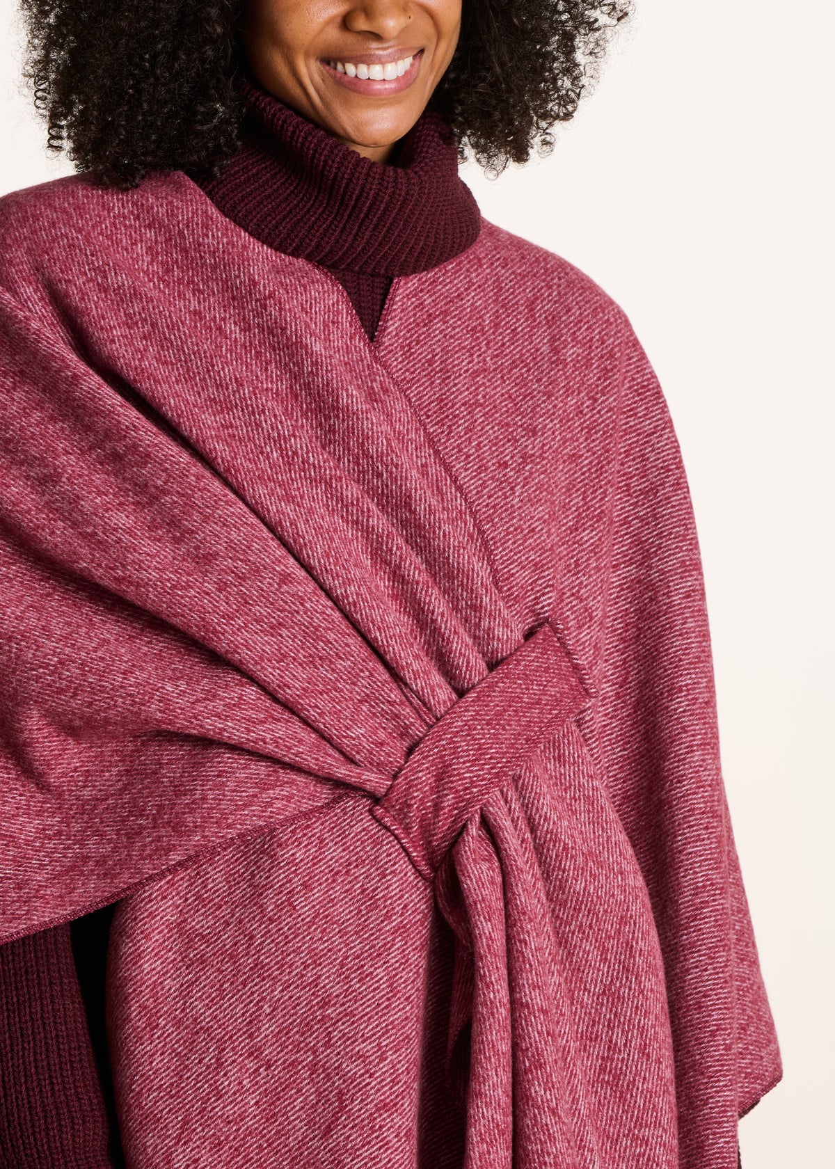 Poncho rouge à franges