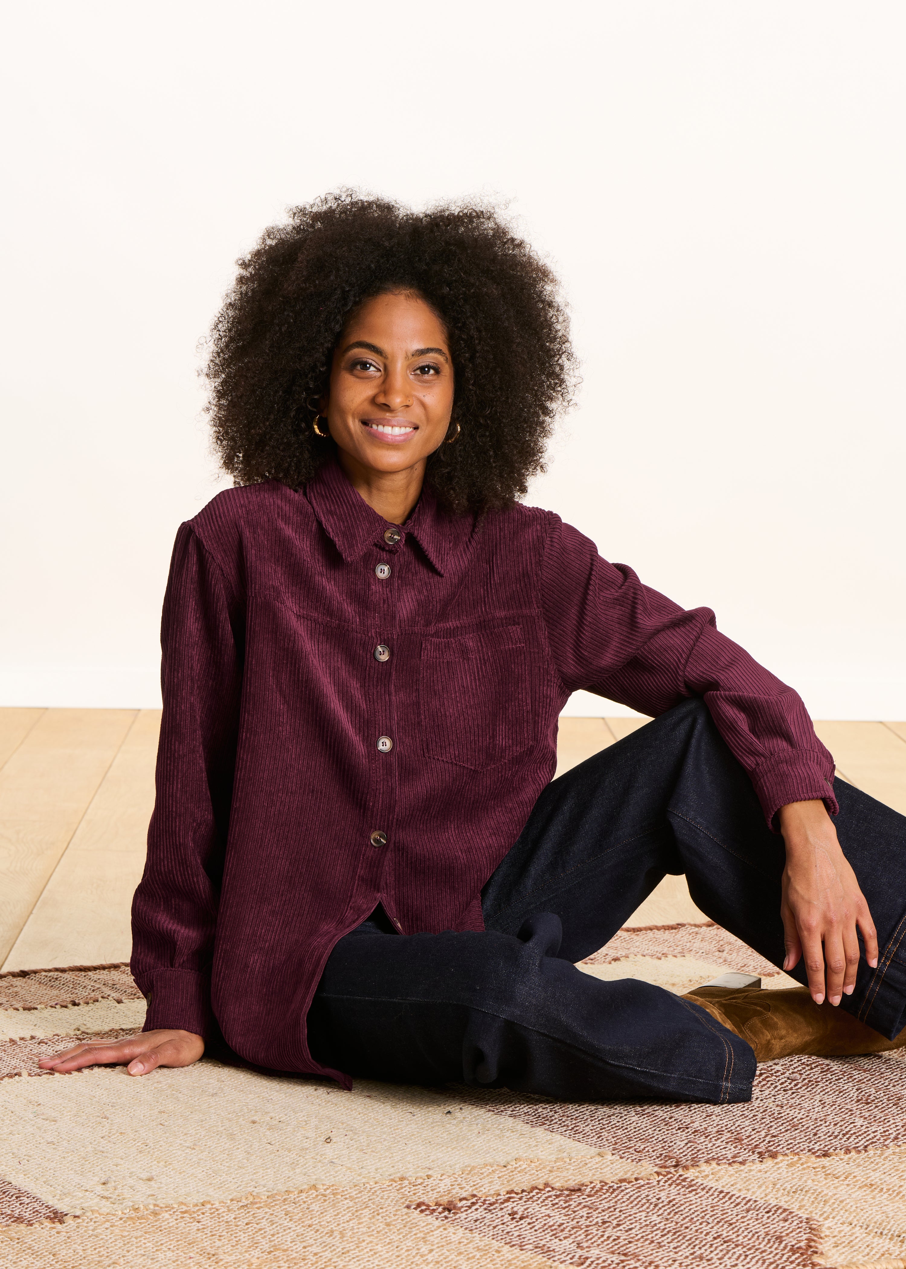 Chemise bordeaux en velours côtelé