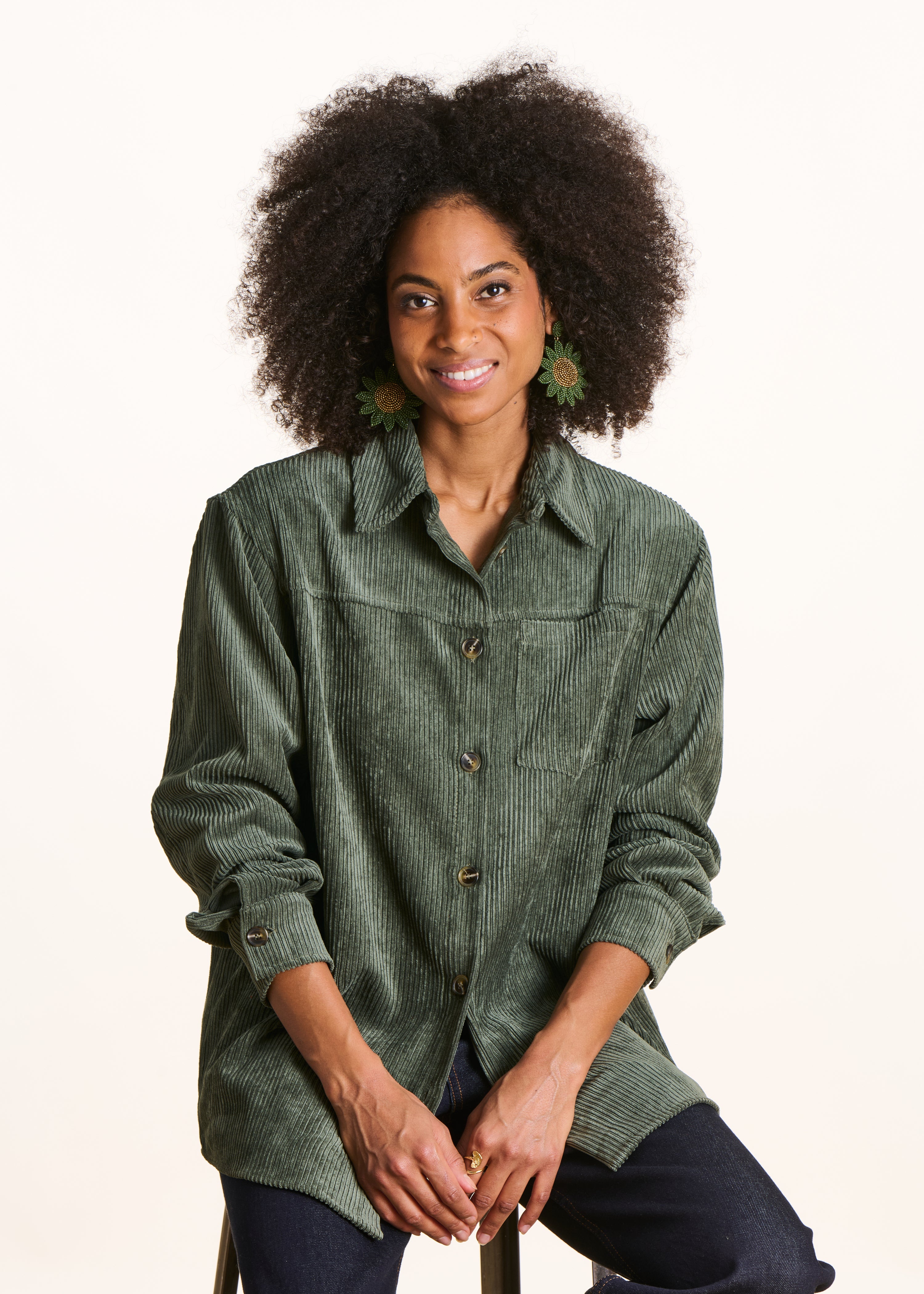 Chemise kaki en velours côtelé