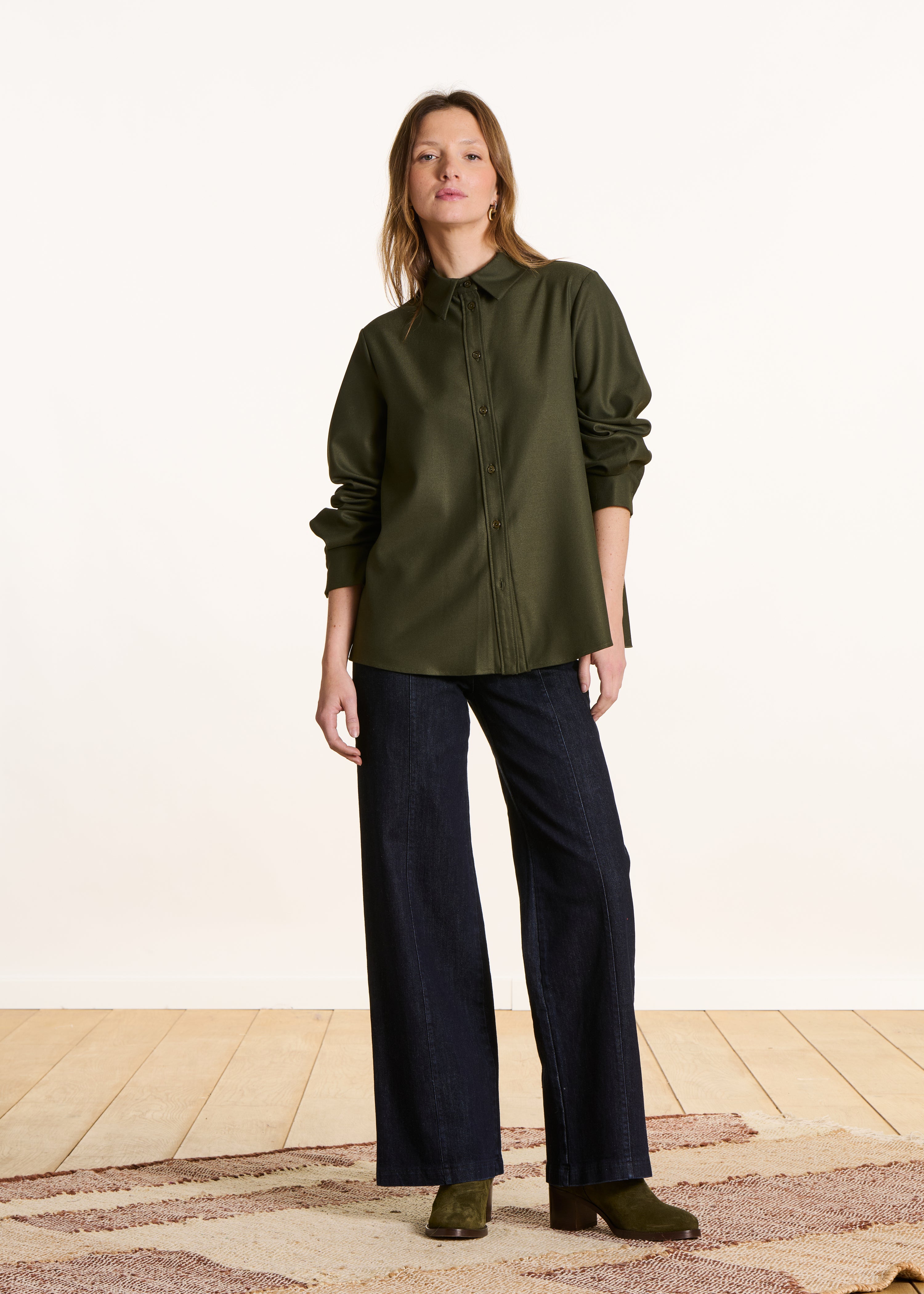 Chemise kaki en flanelle dos plissé