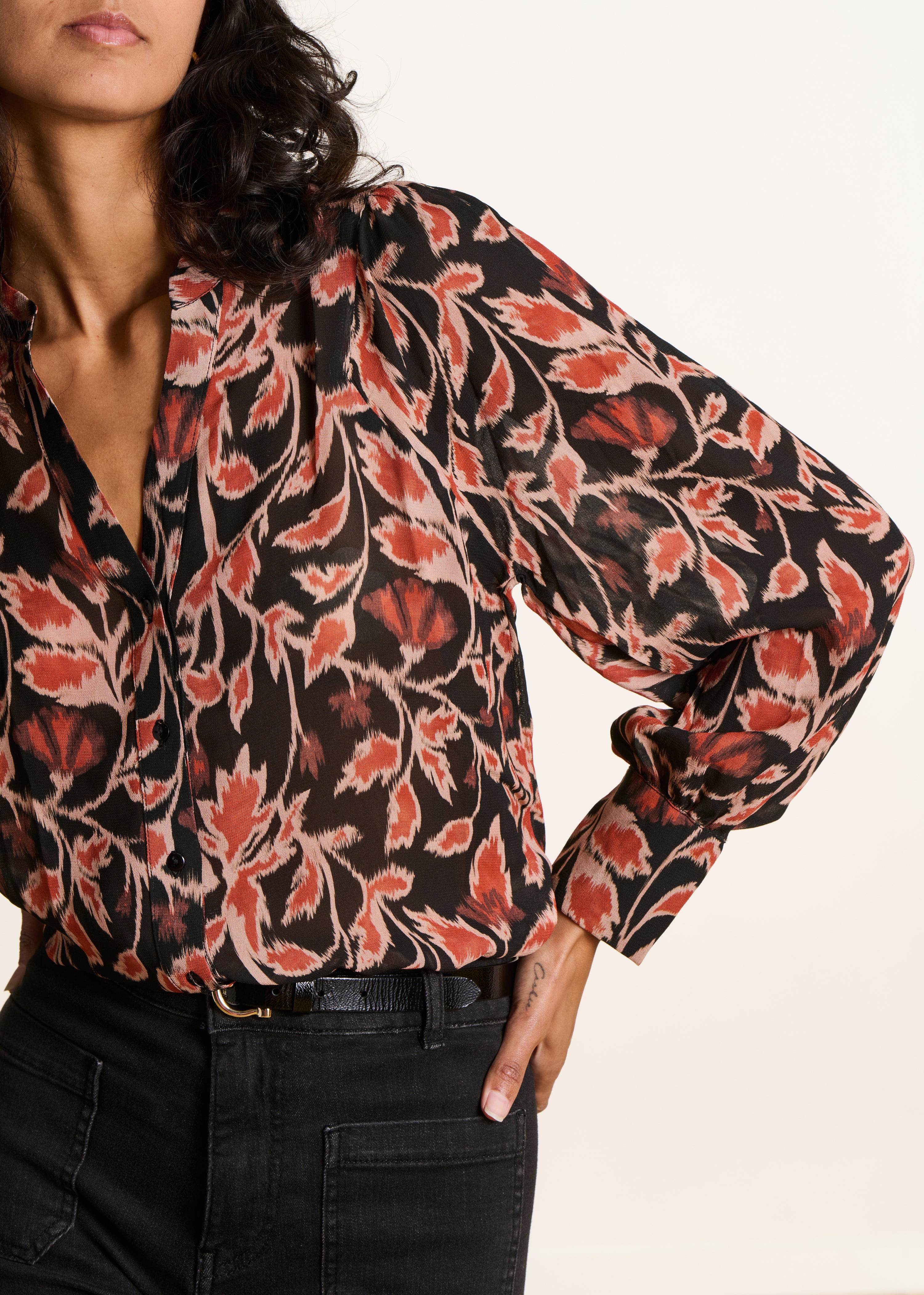 Chemise imprimée noire manches longues