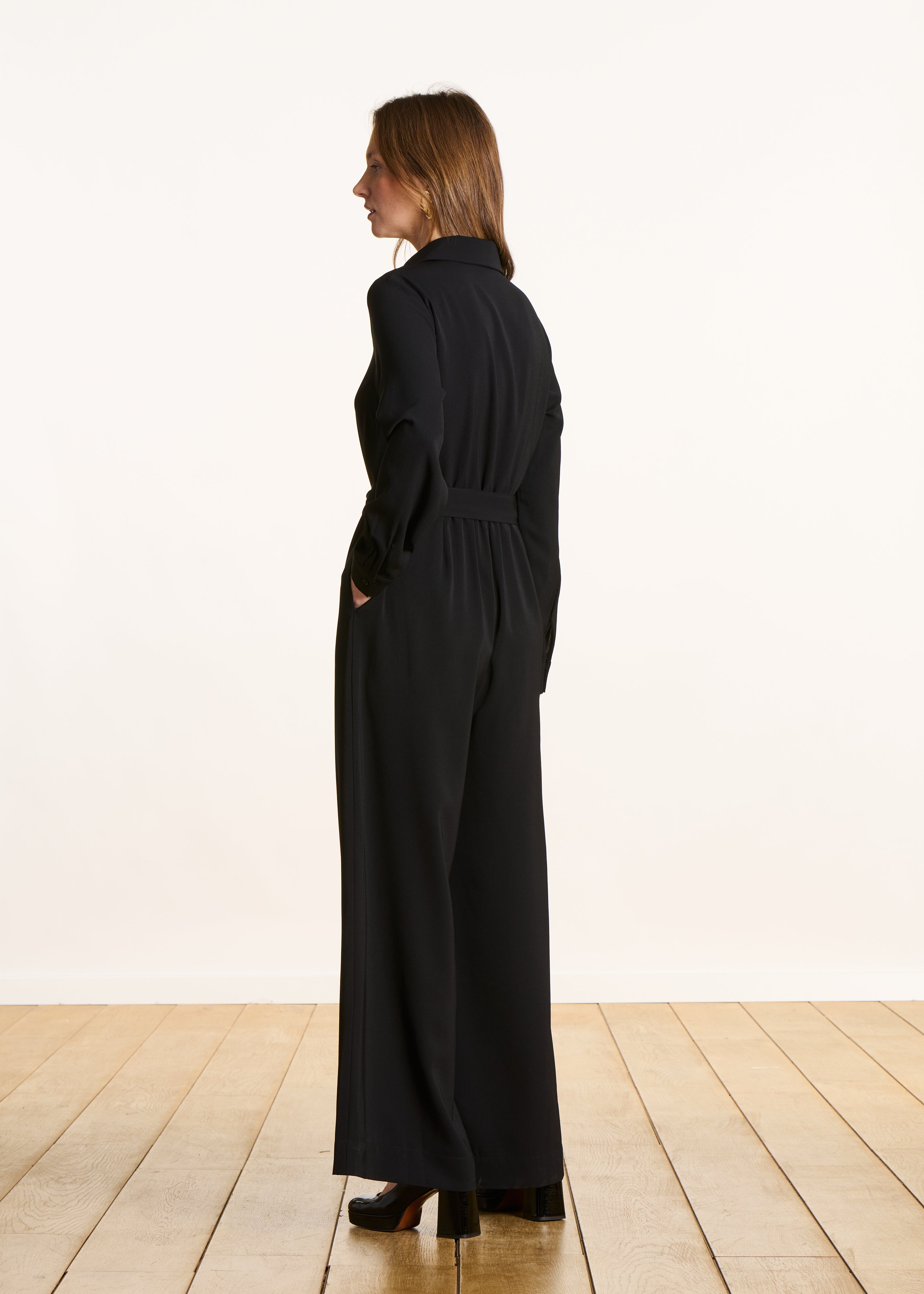 Black shirt collar jumpsuit