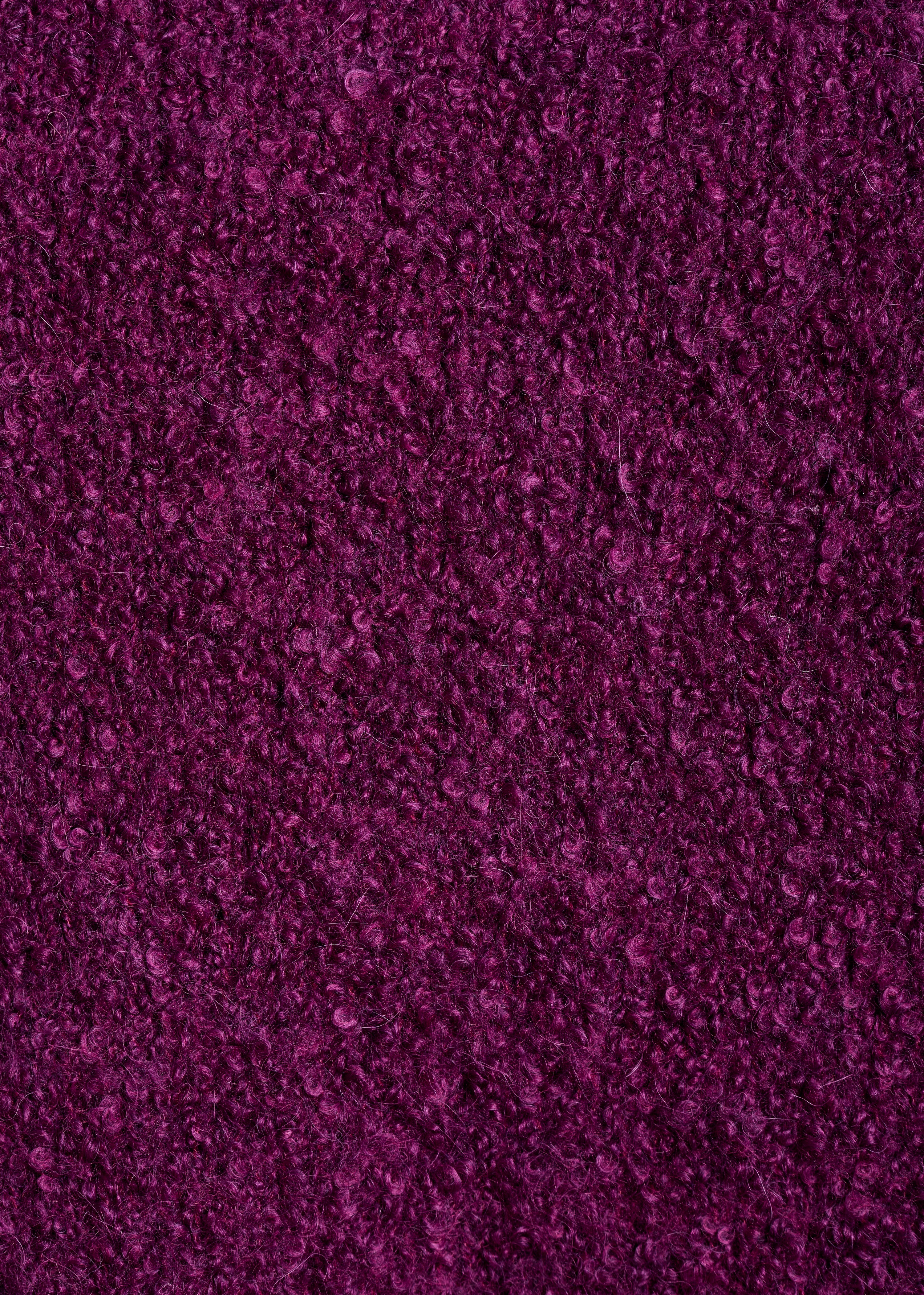 Violette Weste aus Bouclé-Strick