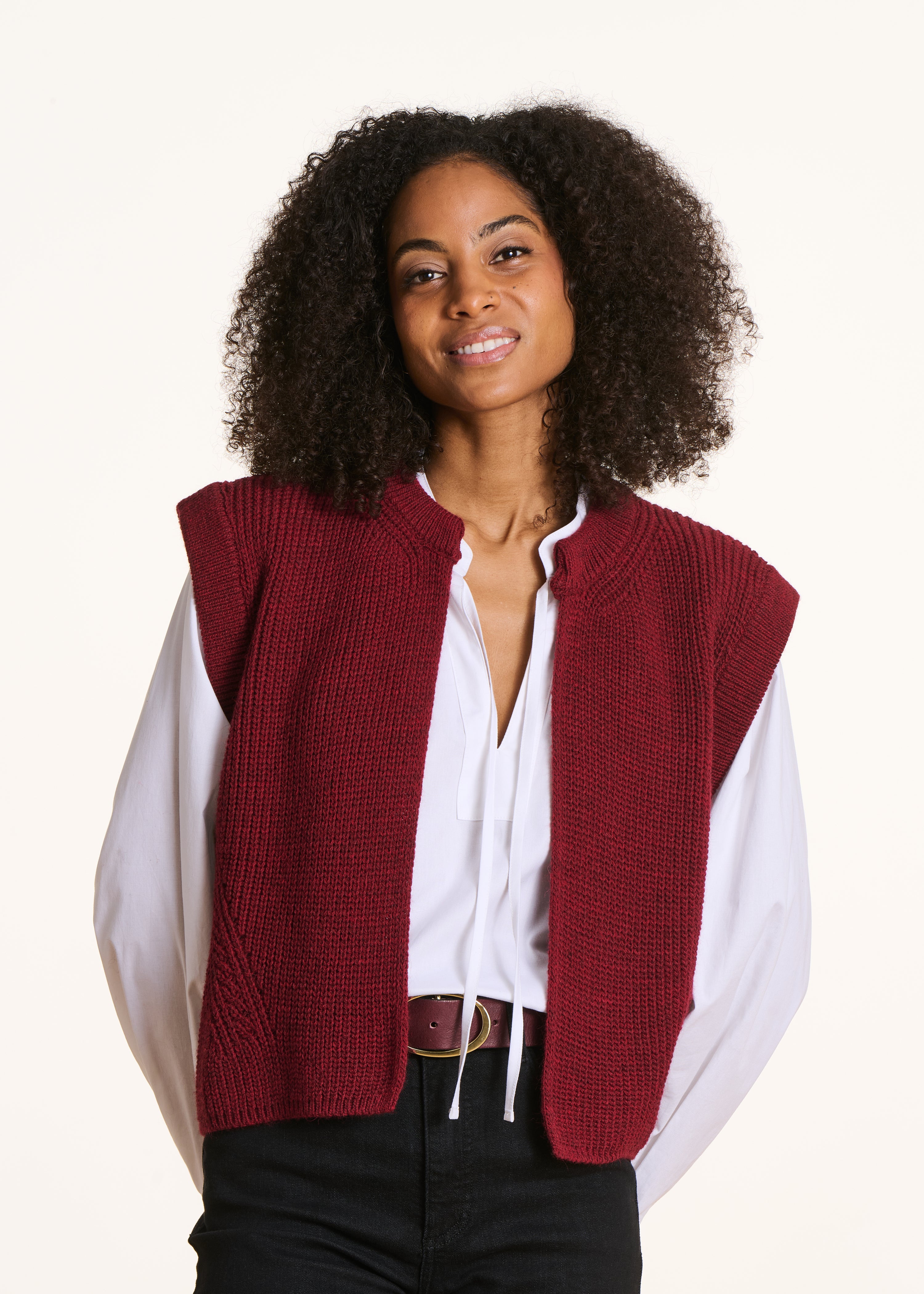 Gilet corto senza maniche bordeaux in coste perlée