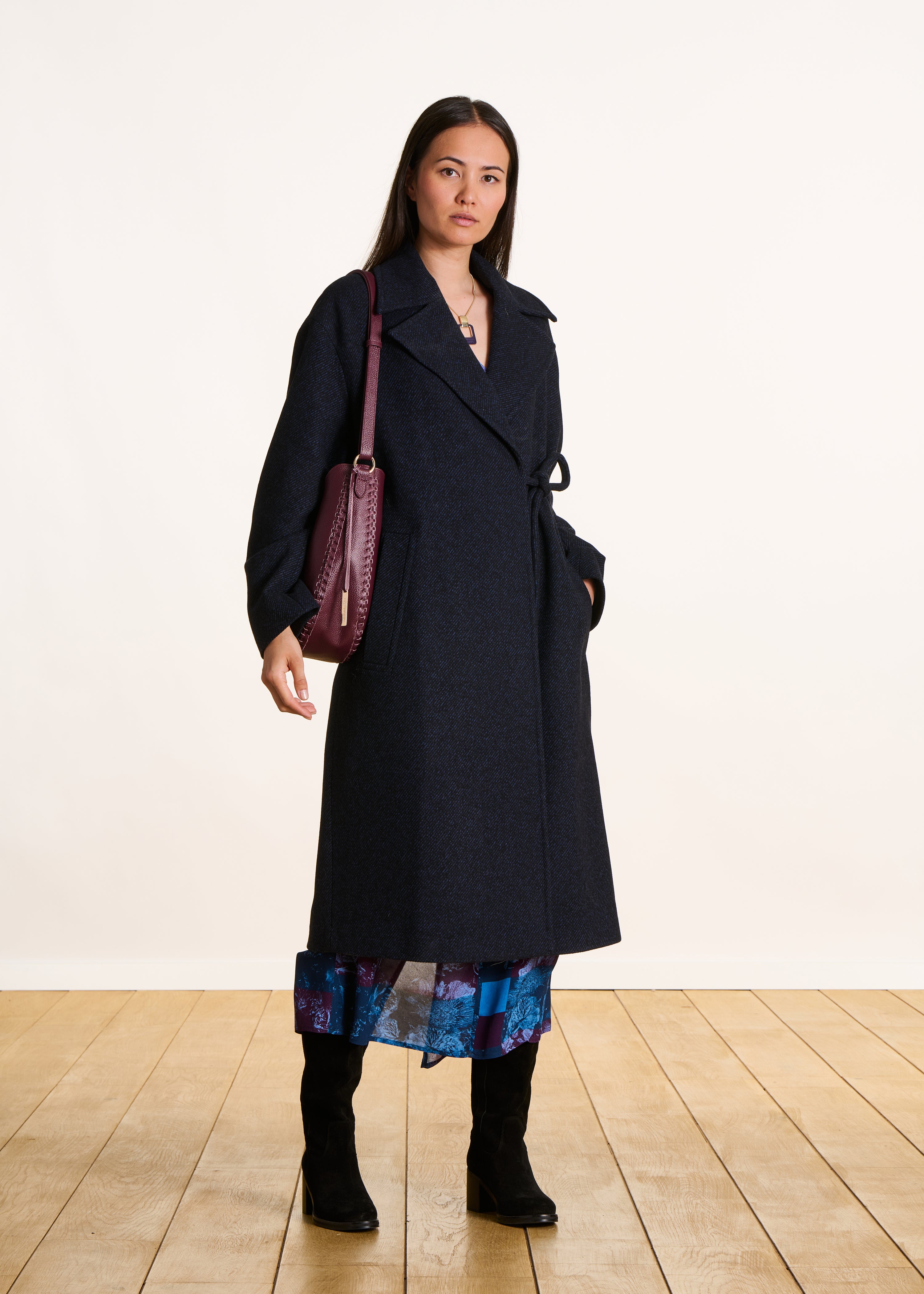Long oversized navy blue coat in blended wool