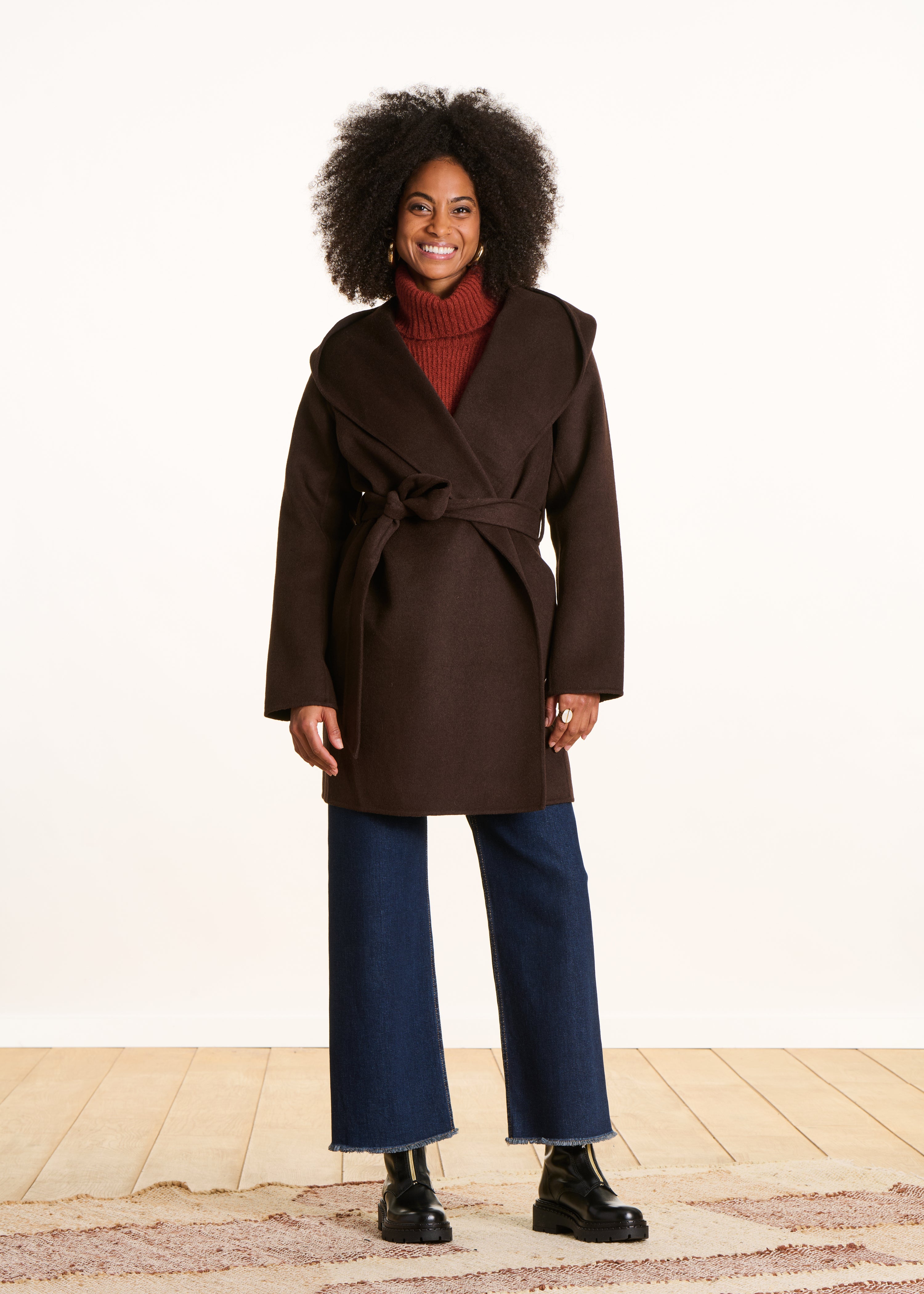 Manteau 3/4 marron à capuche en laine