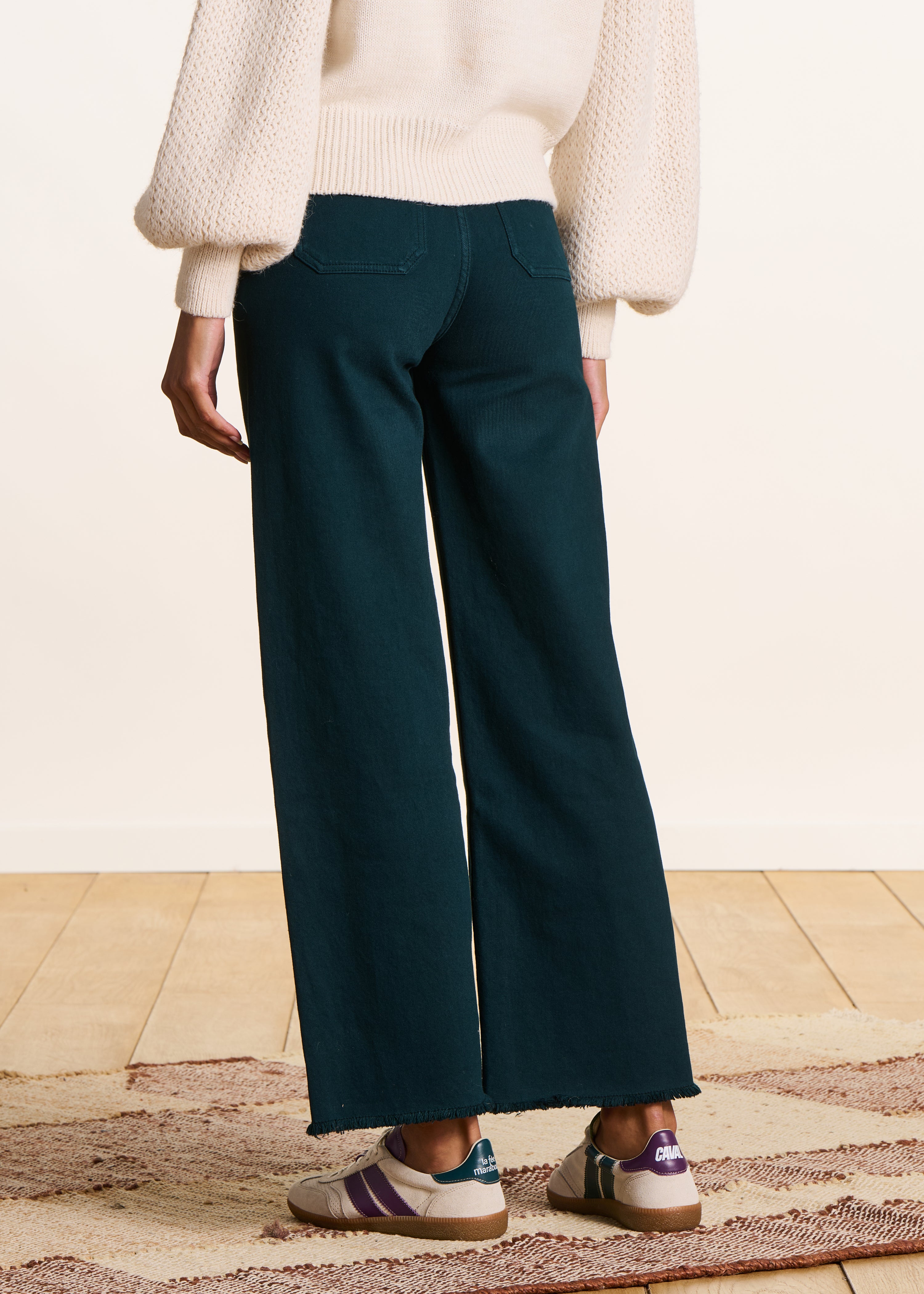 Jean bleu pétrole flare taille haute en coton biologique