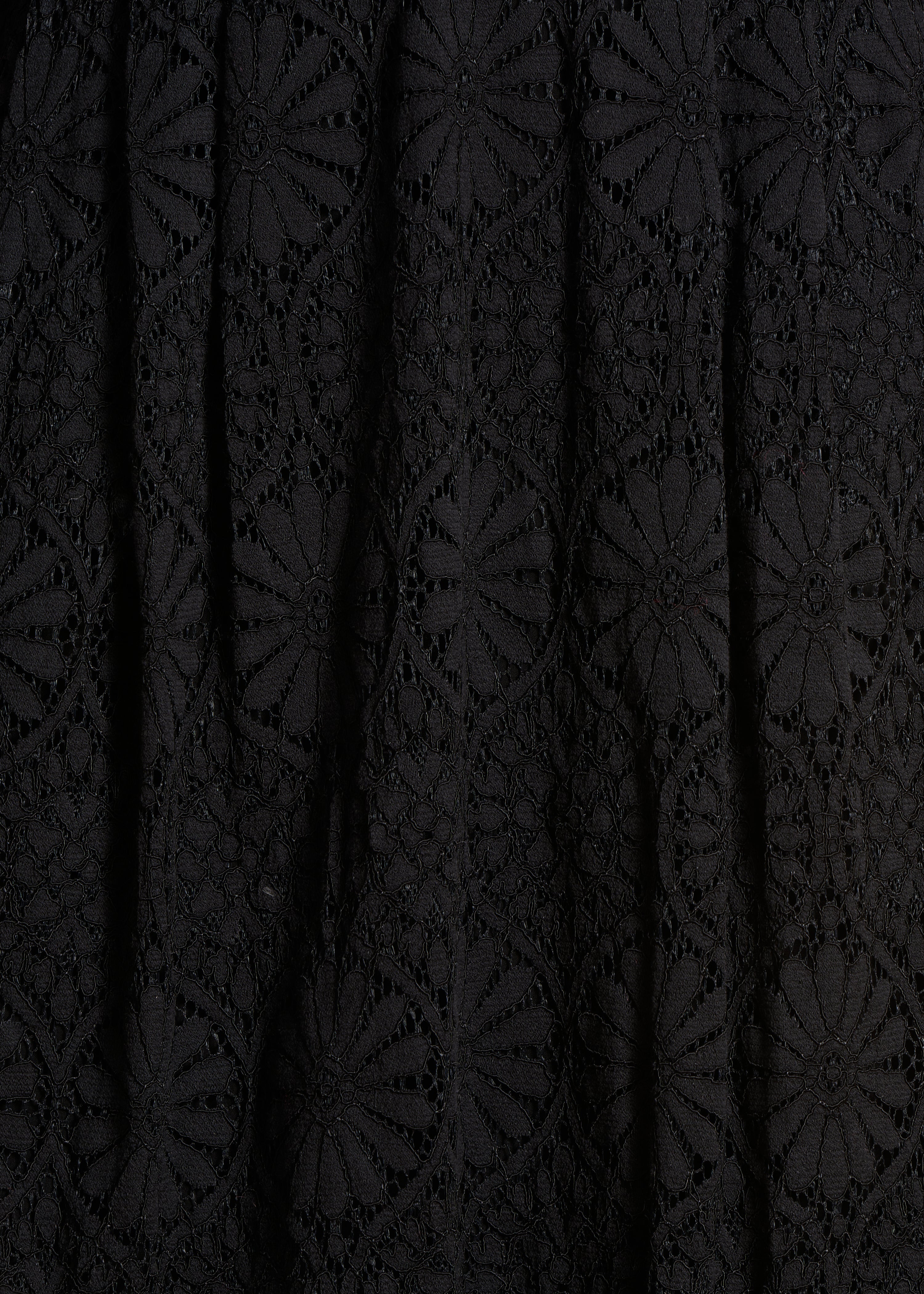 Jupe longue noire en dentelle