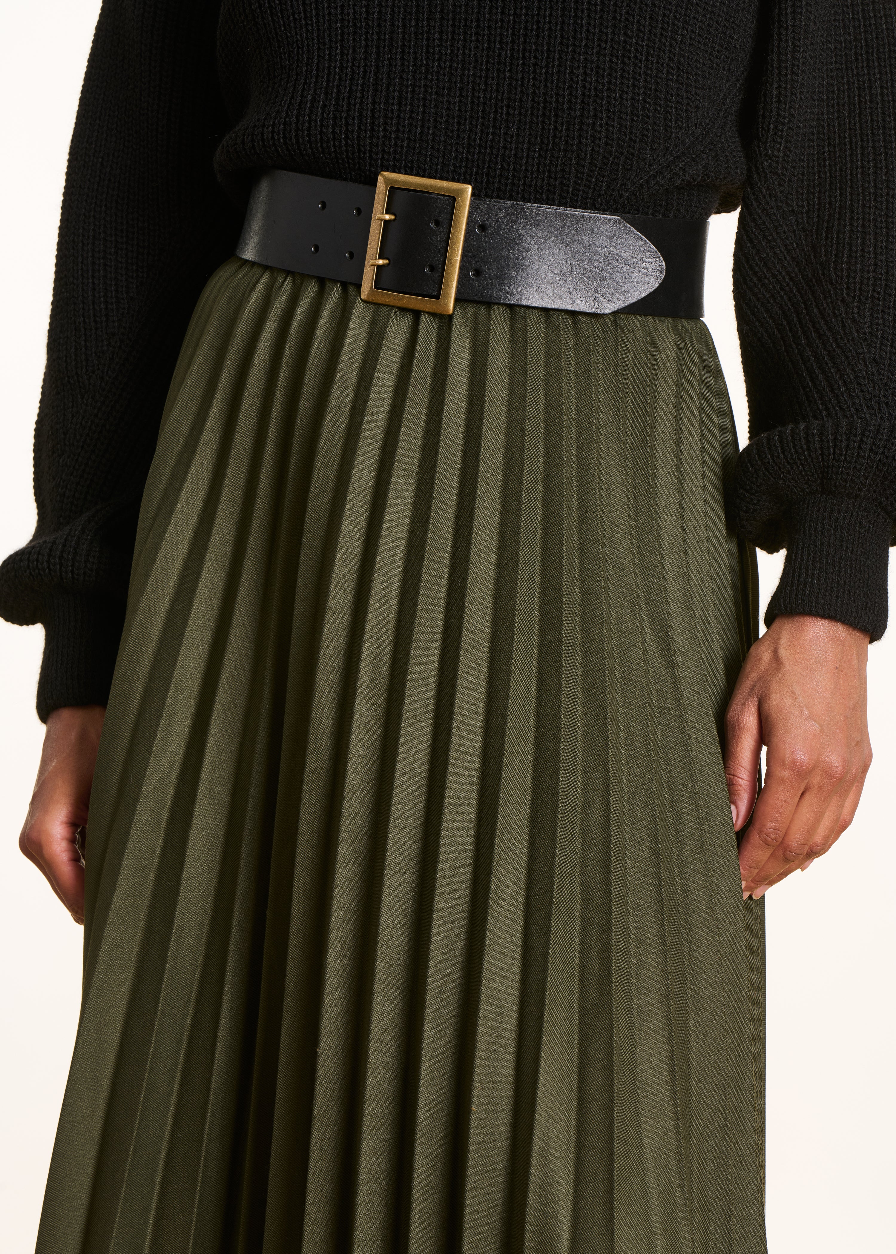 Jupe mi-longue kaki en flanelle plissée