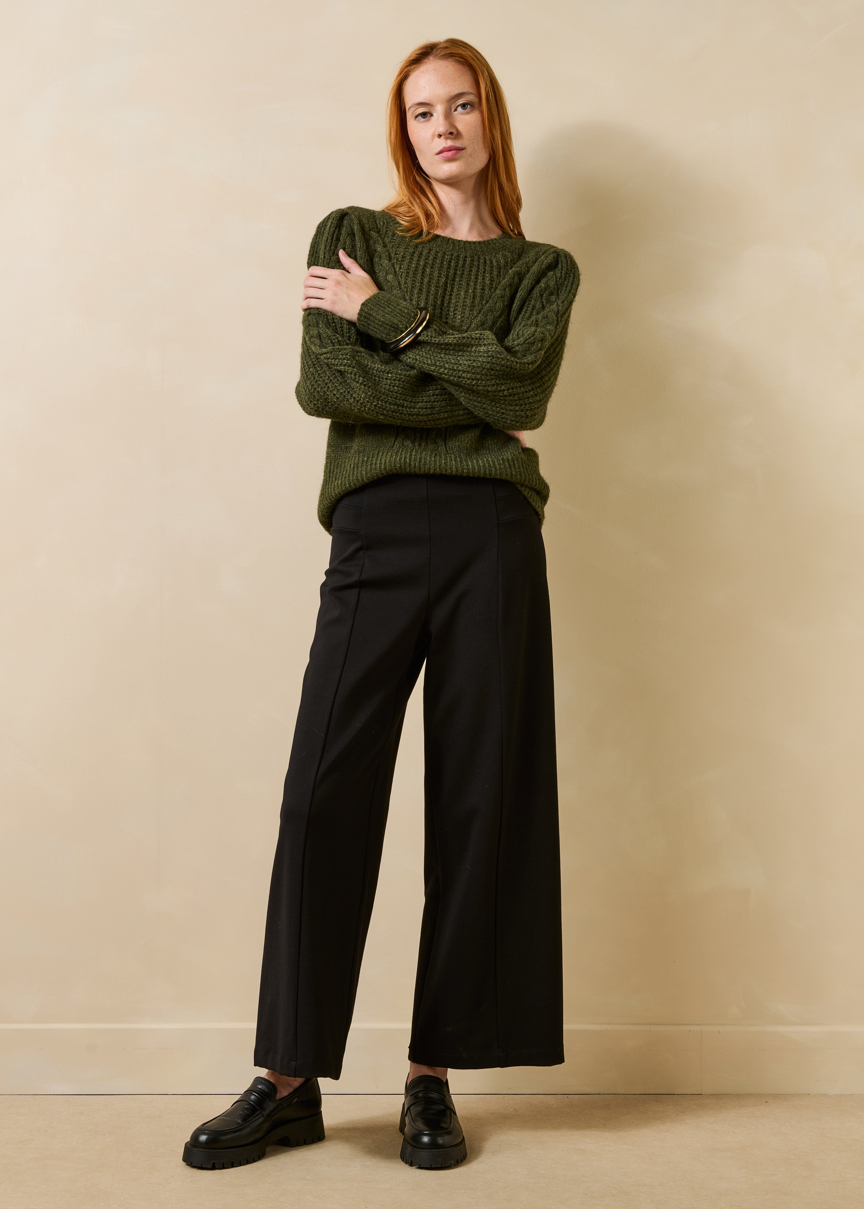 Cropped-Hose aus Milano-Jersey in schwarz mit elastischem Bund