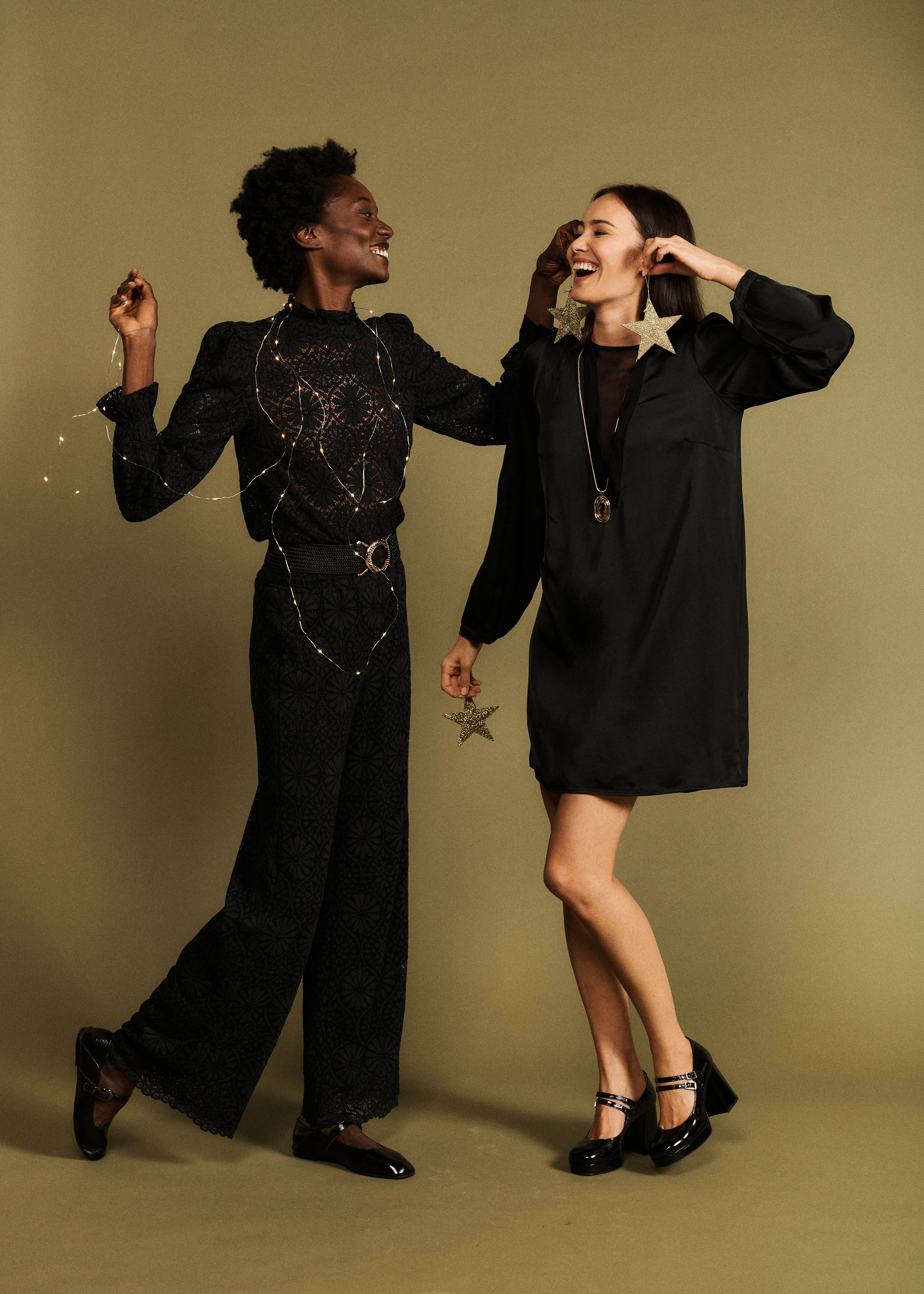 Pantalon droit noir en dentelle