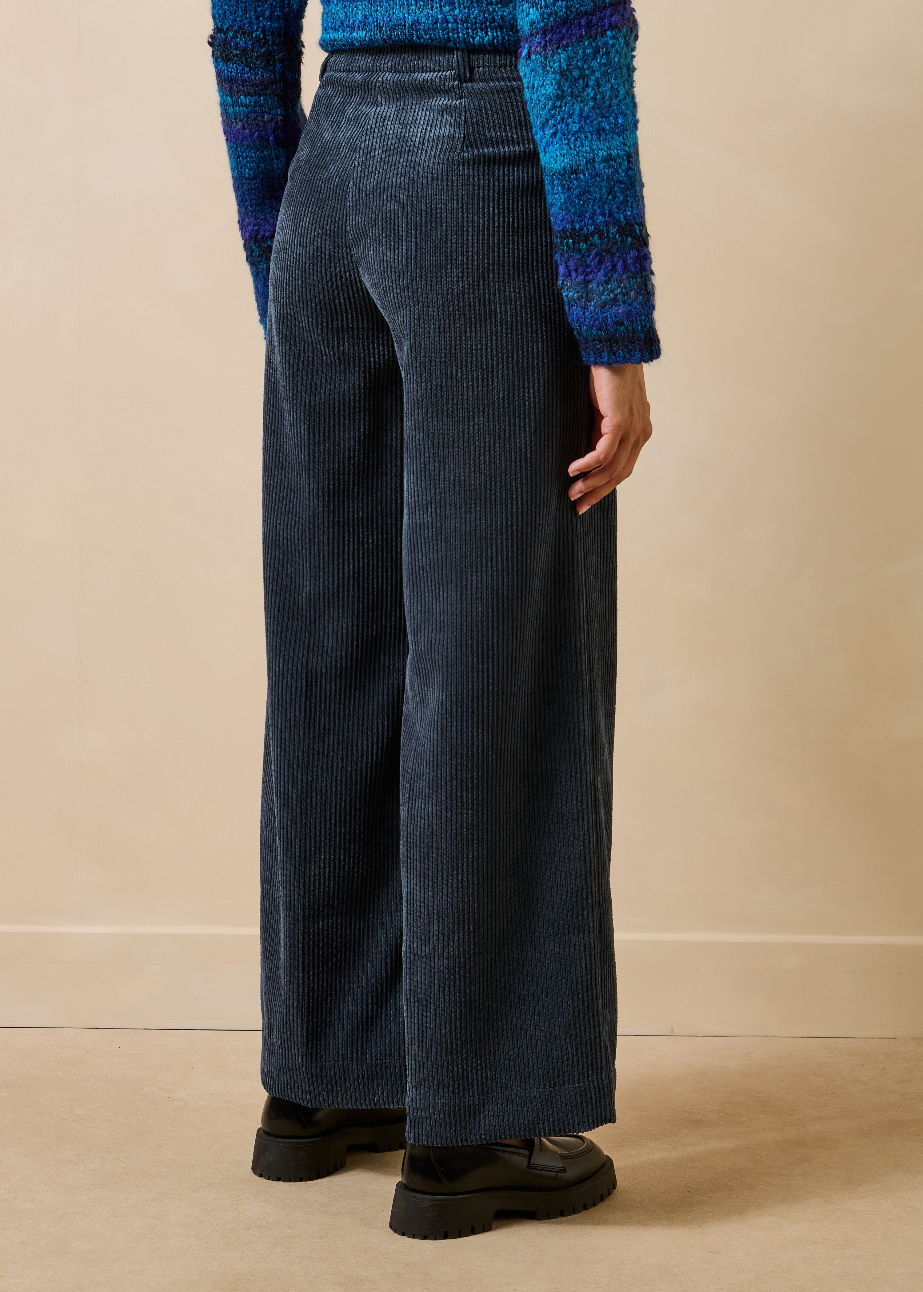 Pantalone largo blu grigio in velluto a coste