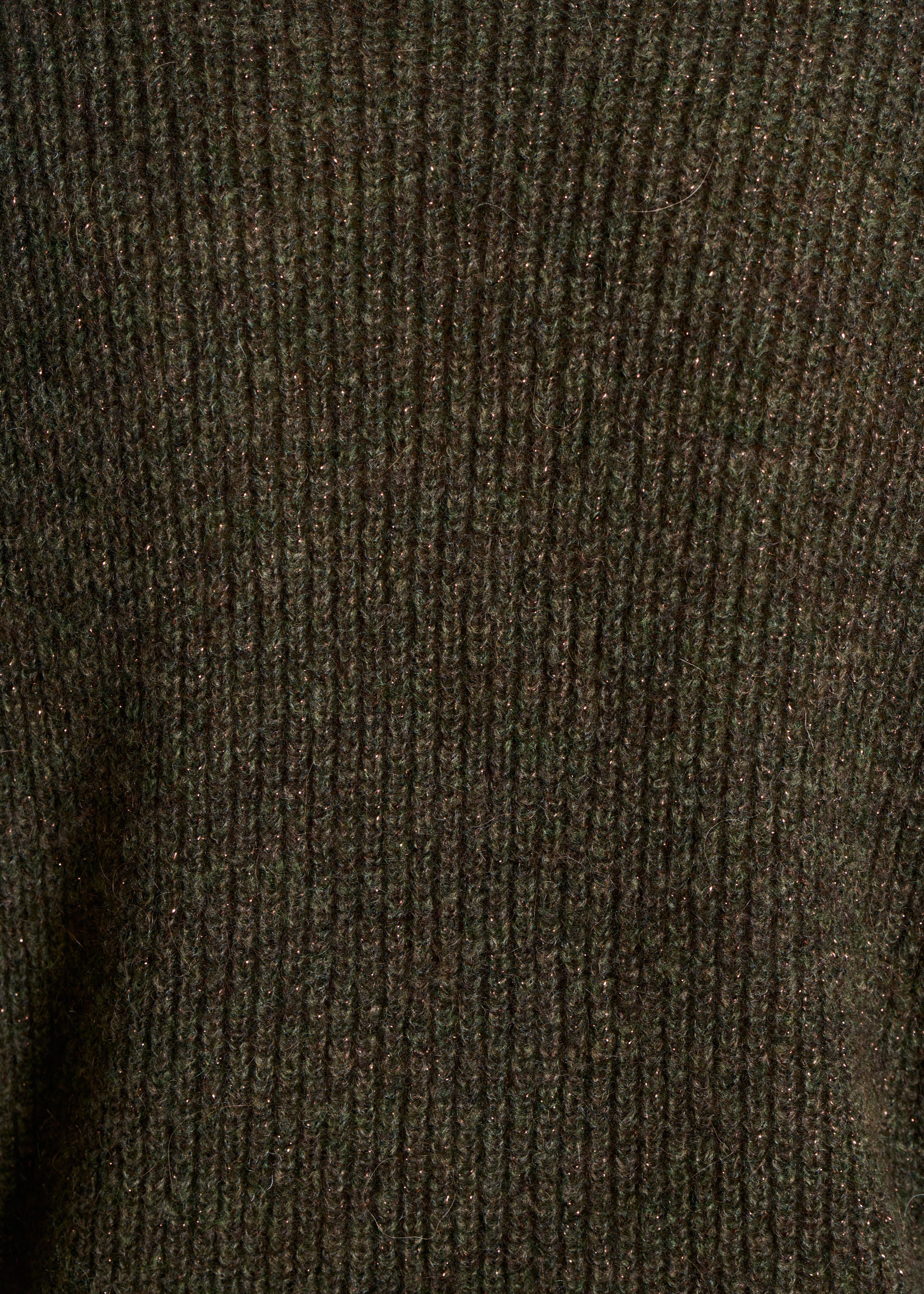 Short khaki sweater in shimmering knit with long sleeves and V-neck