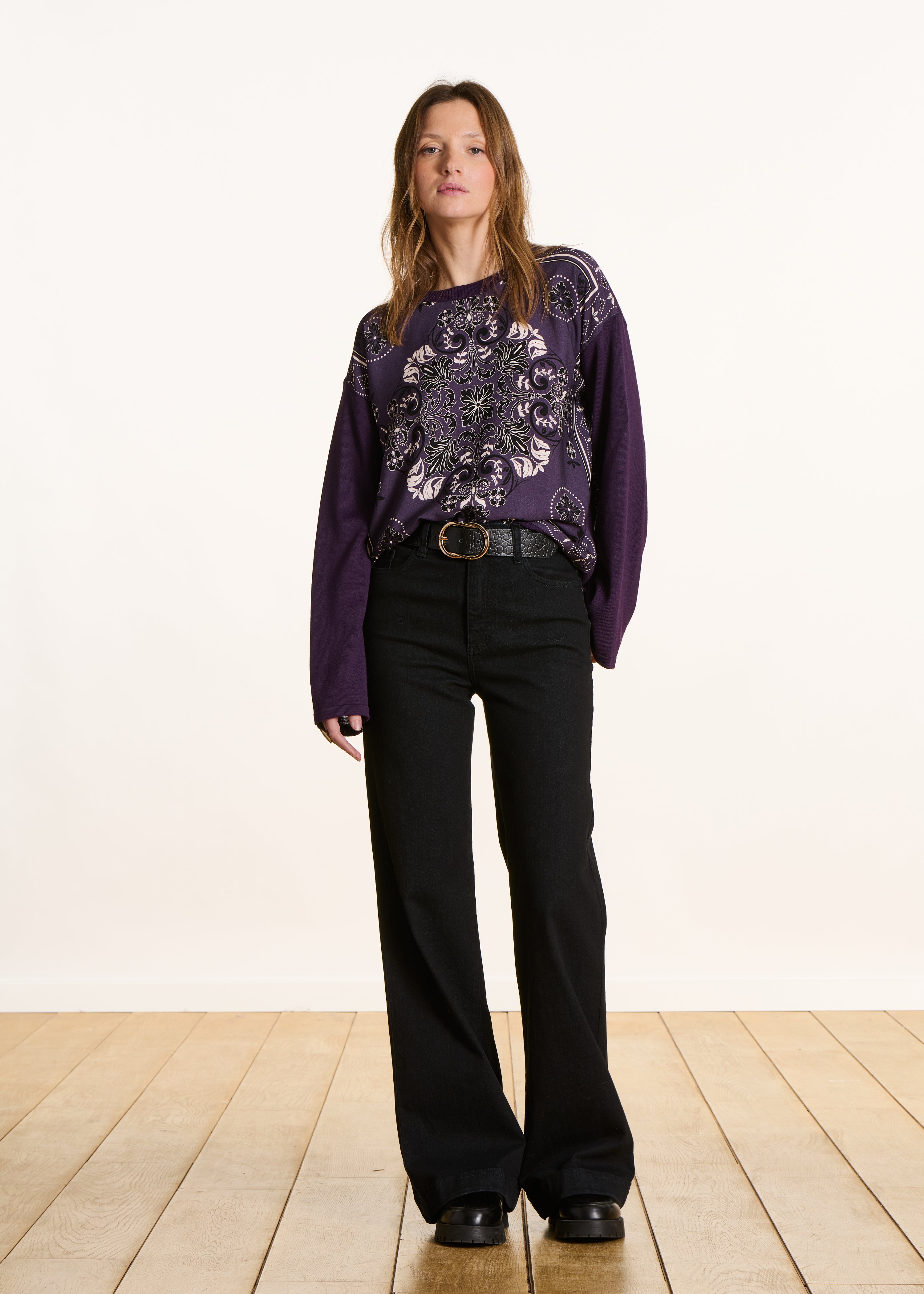 Pull bi-matière prune en laine avec empiècement foulard