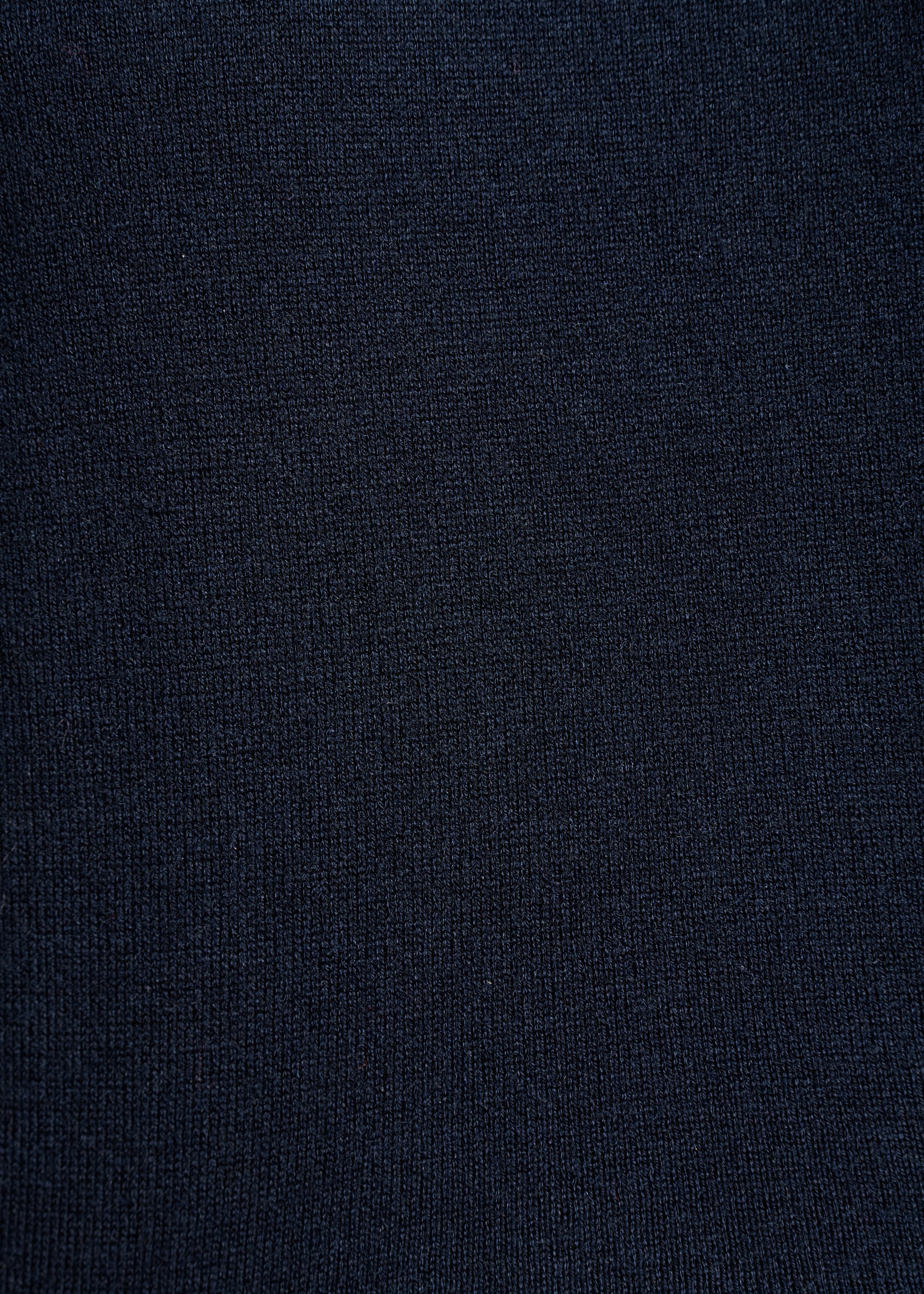 Pull bleu foncé avec broderie manches longues