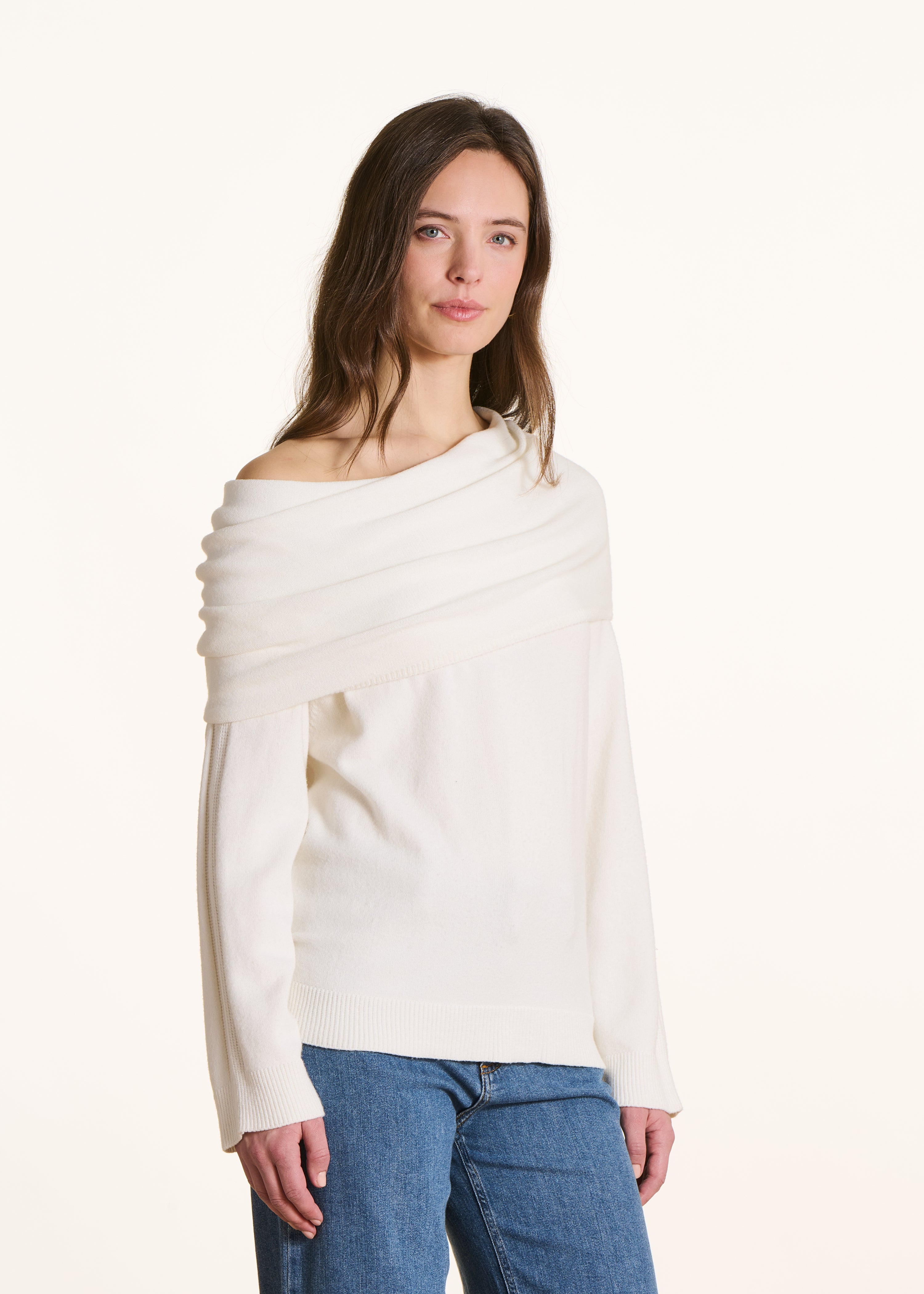 Pull écru aus Strick mit langen Ärmeln