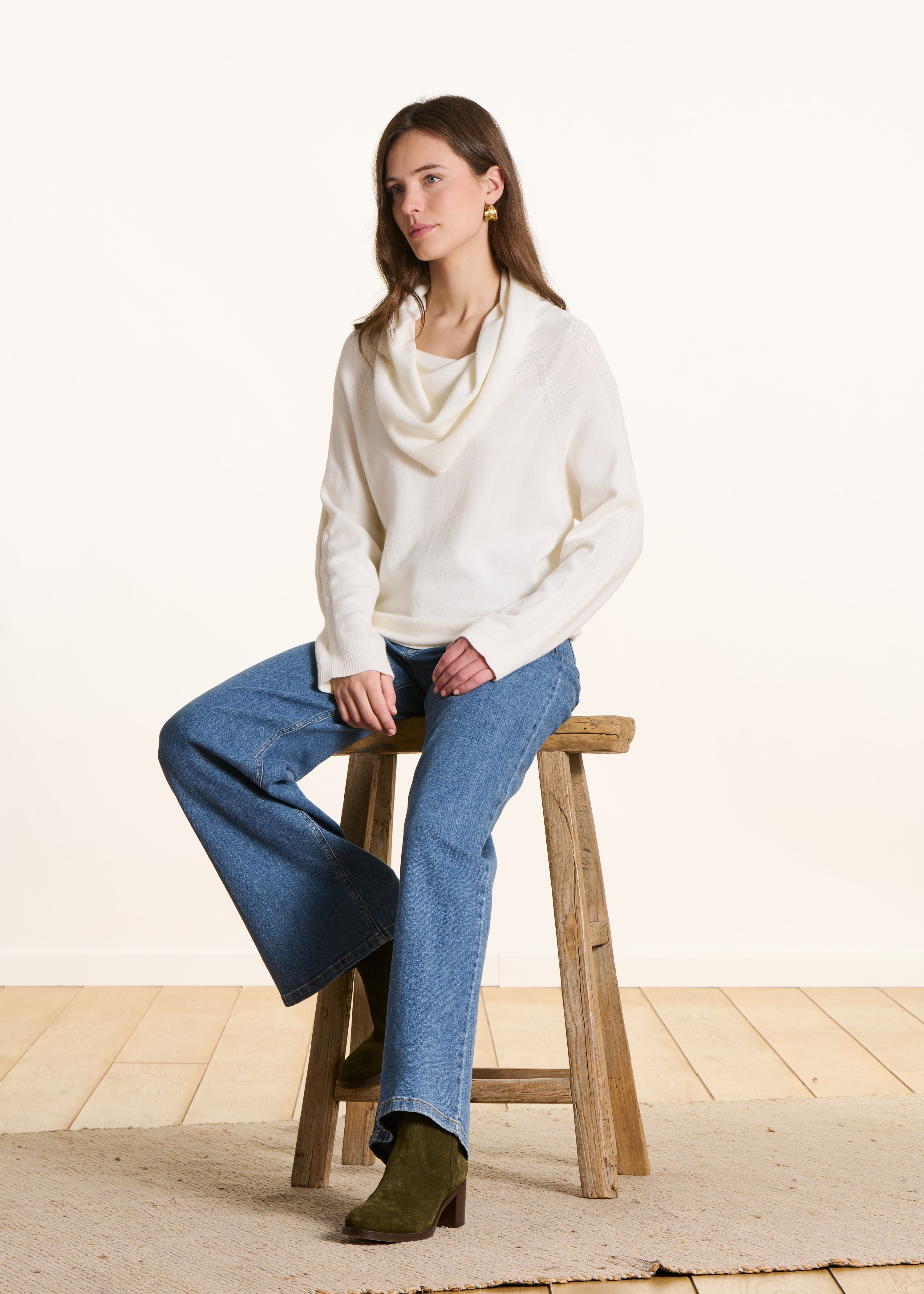 Pull écru aus Strick mit langen Ärmeln