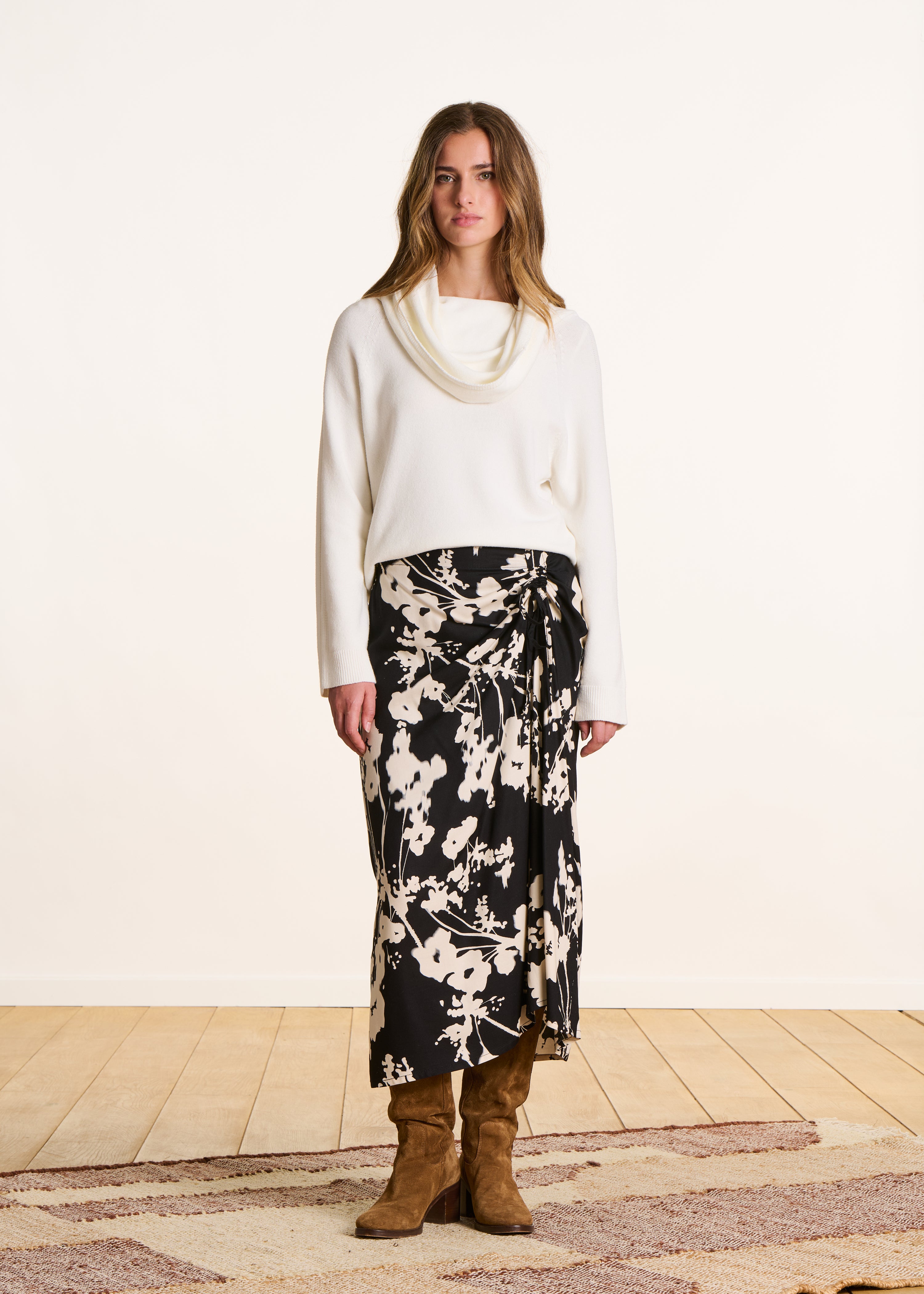 Pull écru en maille manches longues