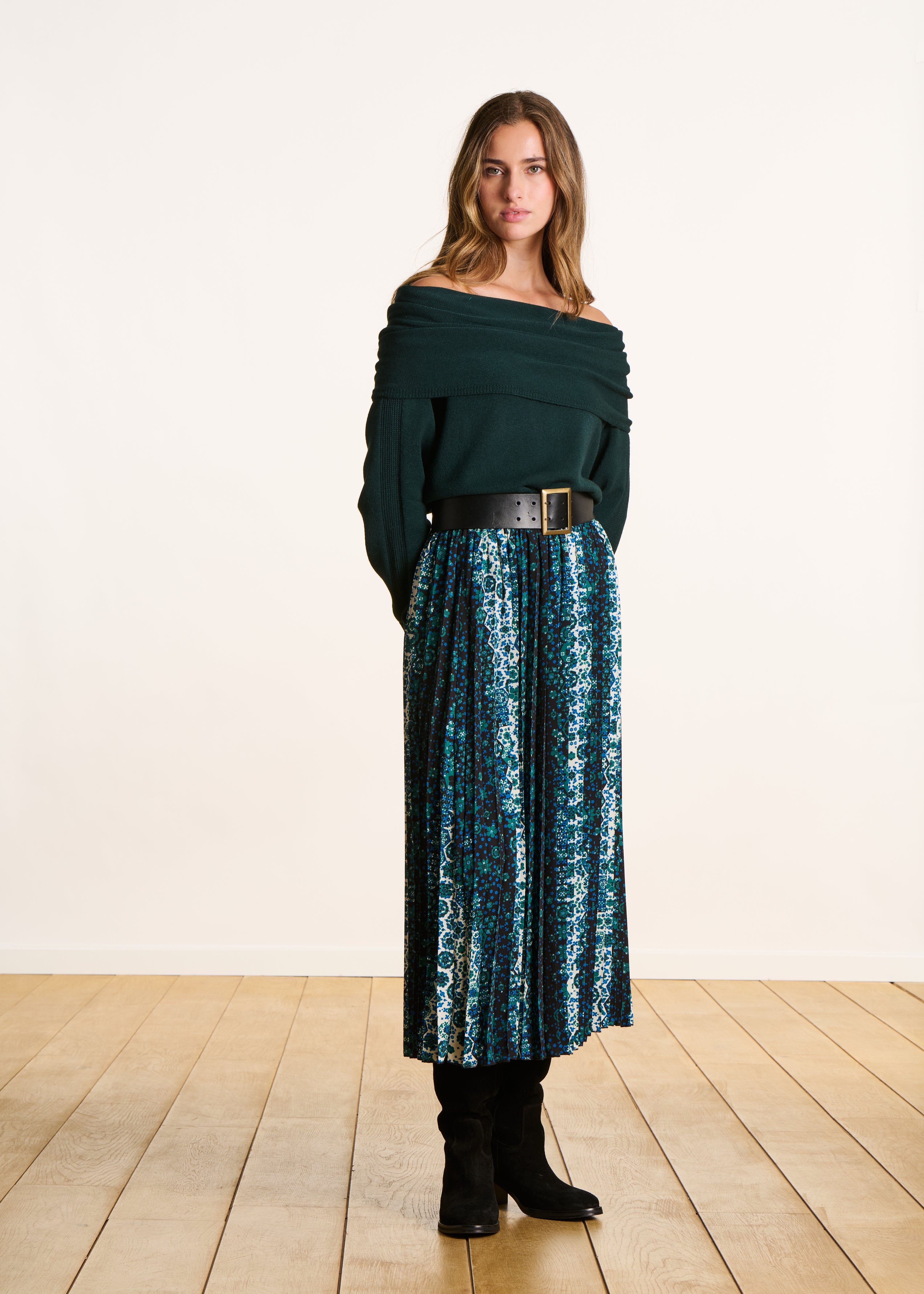 Camisola azul petróleo em malha com mangas compridas