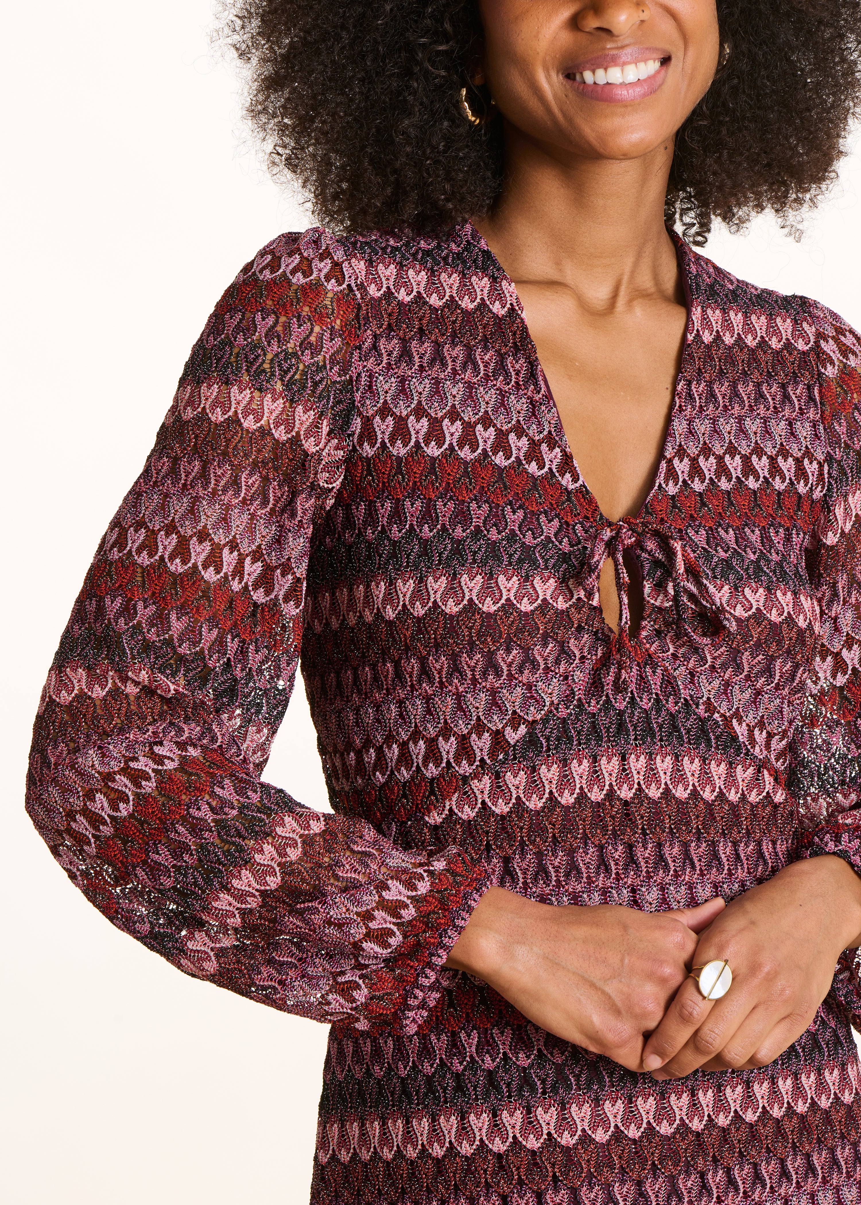 Robe longue rouge en crochet manches longues