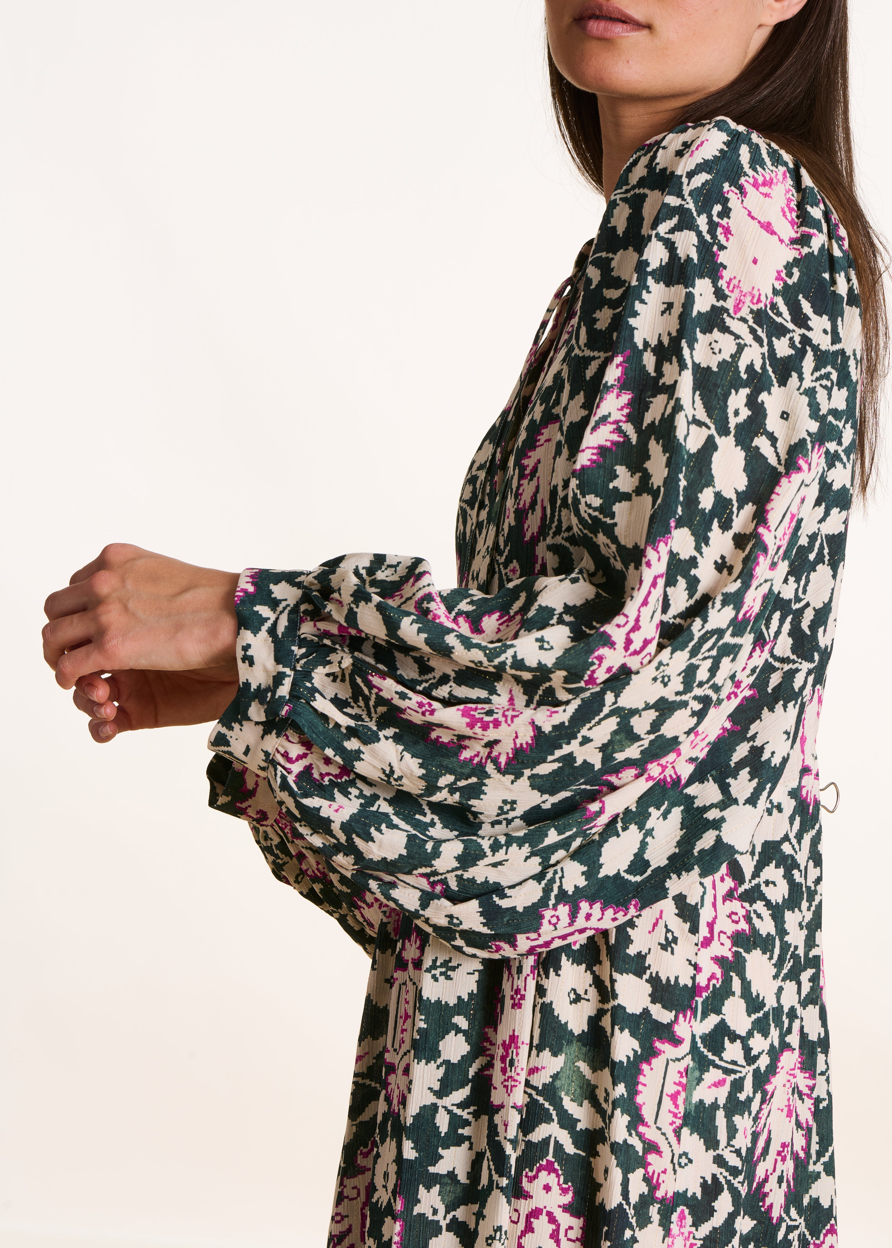 Robe longue vert foncé imprimée à manches longues bouffantes