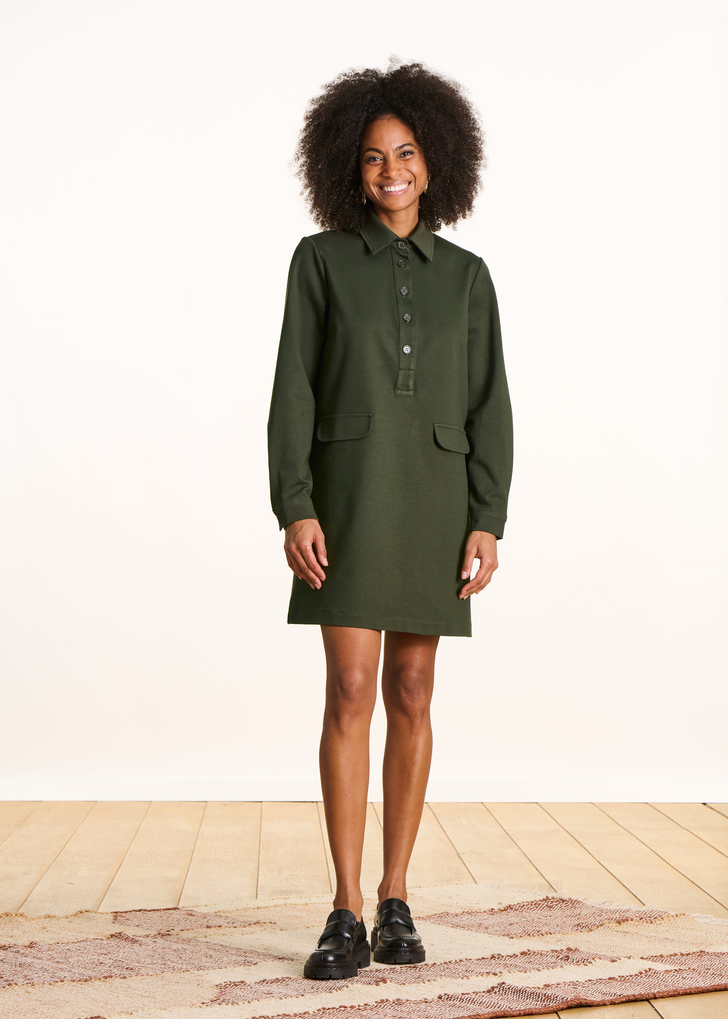 Robe chemise courte en milano kaki