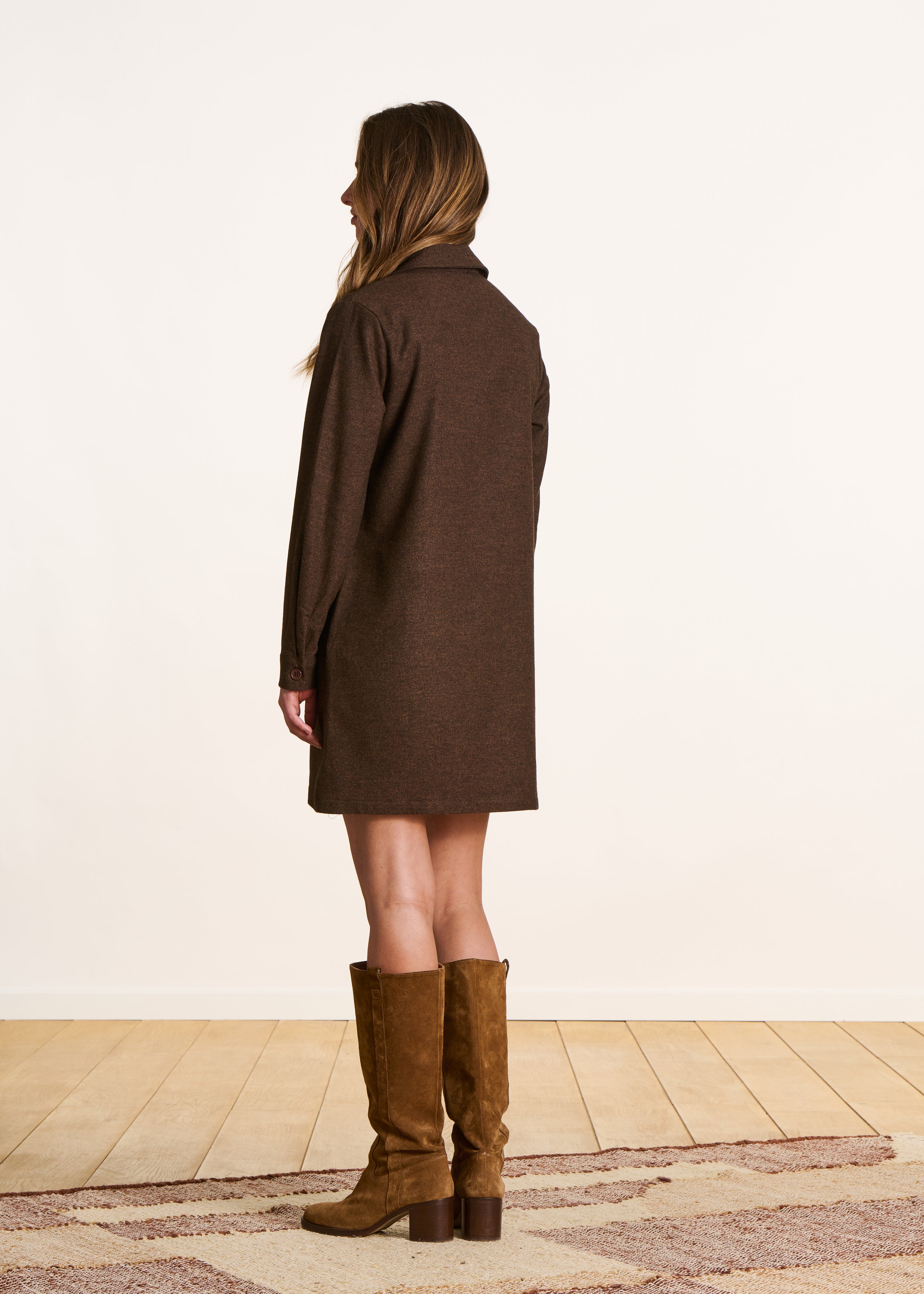 Robe chemise courte en tweed marron