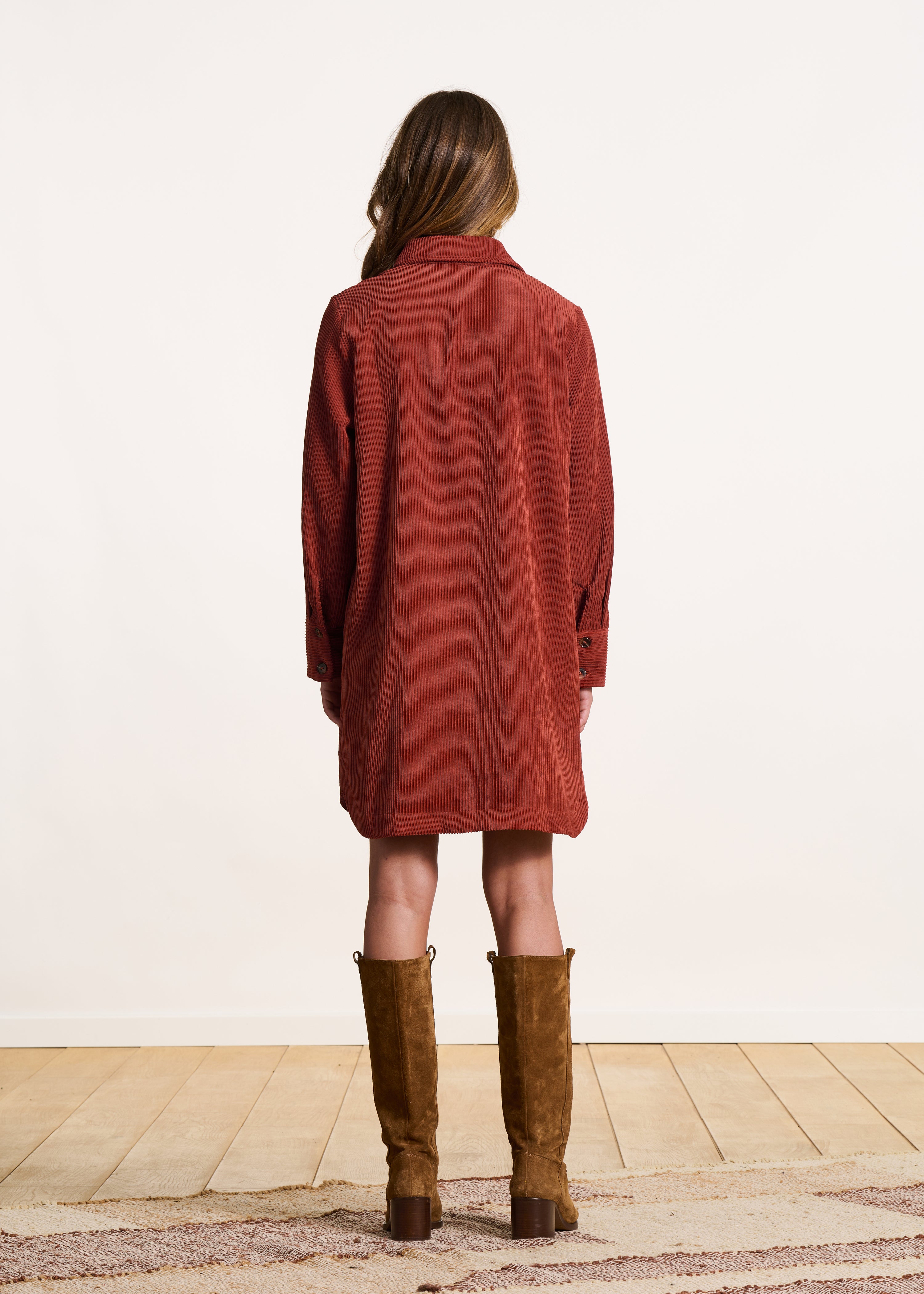 Robe chemise courte en velours côtelé terracotta