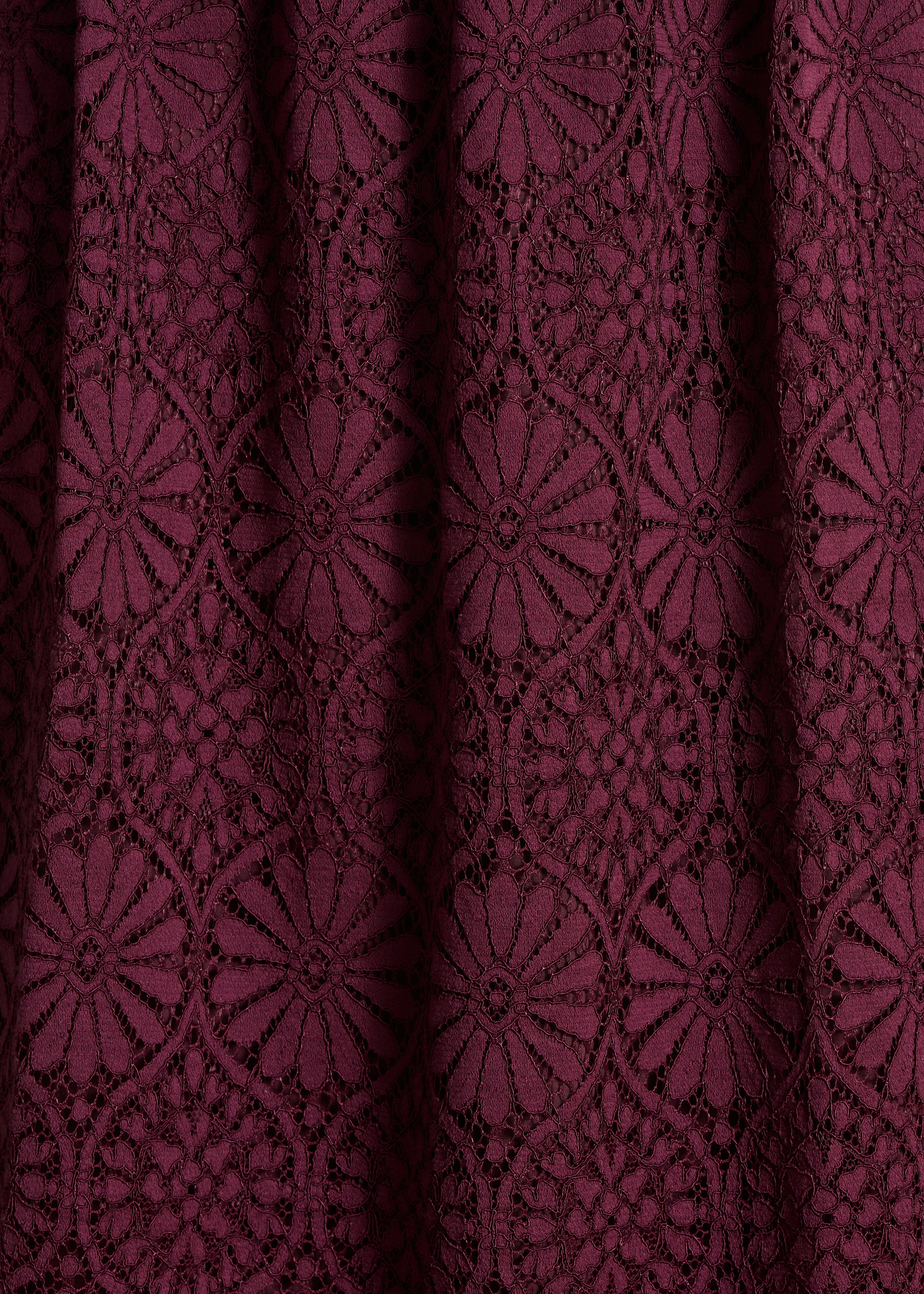 Bordeauxfarbenes Midikleid aus Spitze mit kurzen Ärmeln