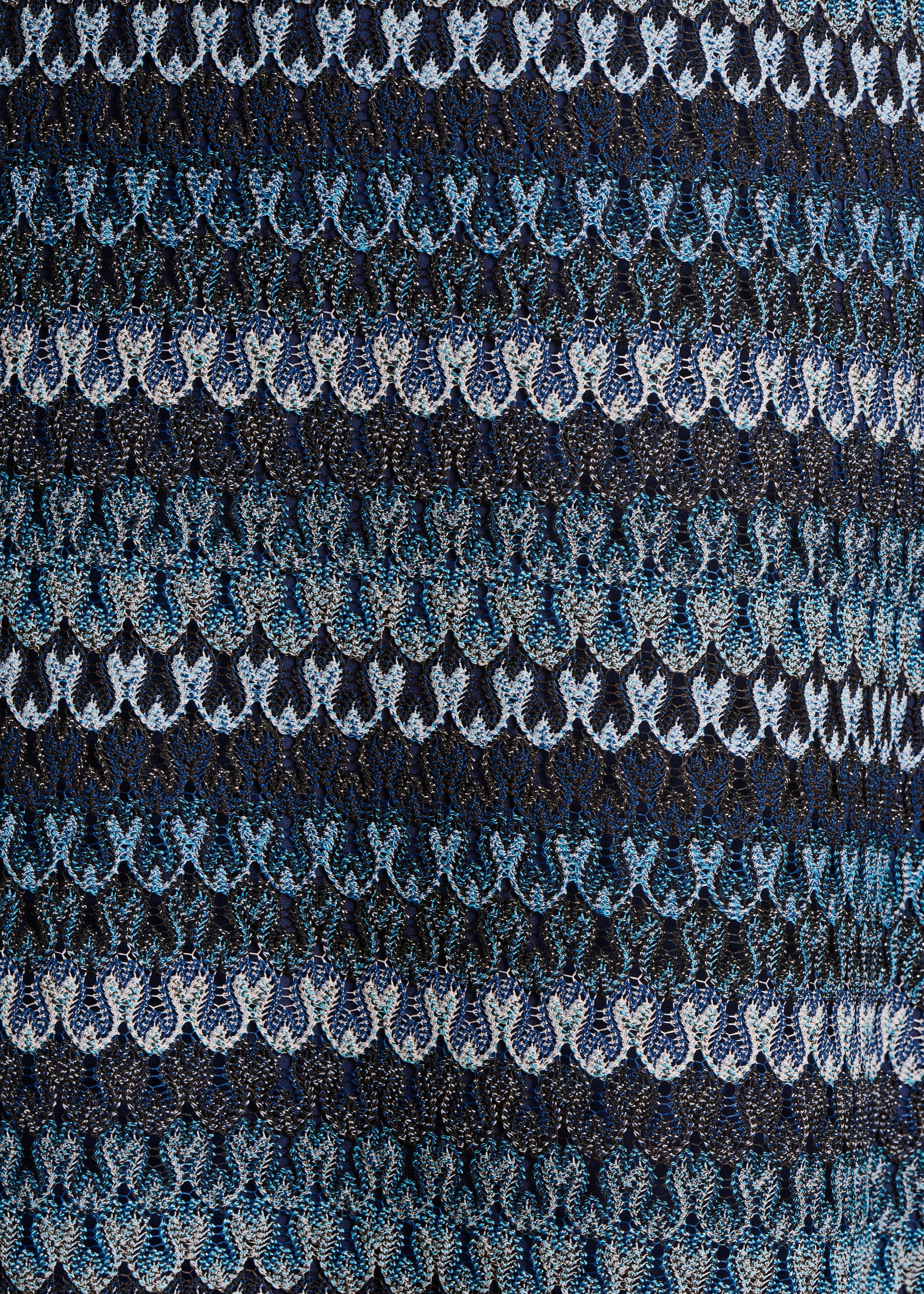 Lange Häkelkleid in Petrolblau mit langen Ärmeln