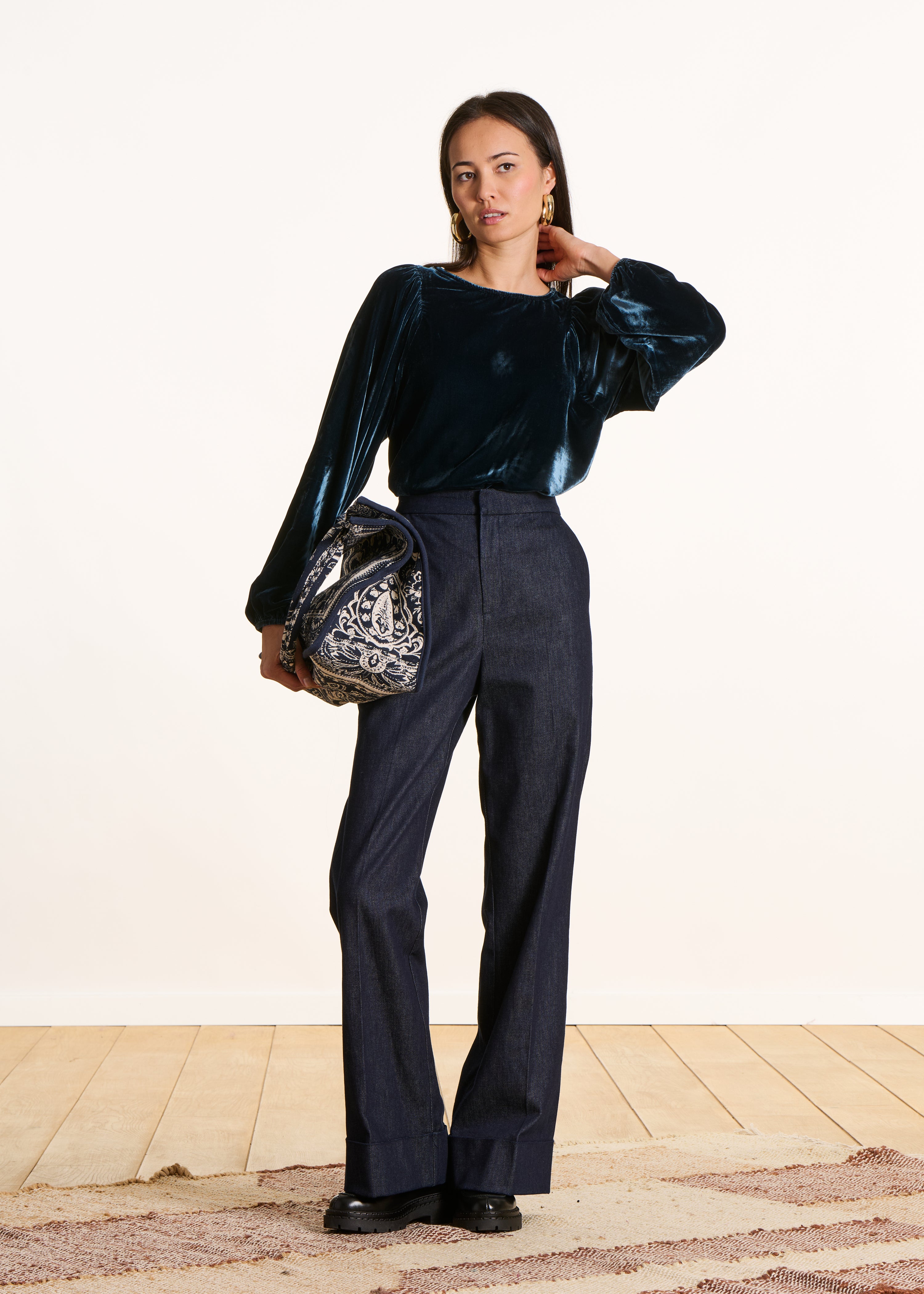 Top en velours bleu pétrole à manches longues