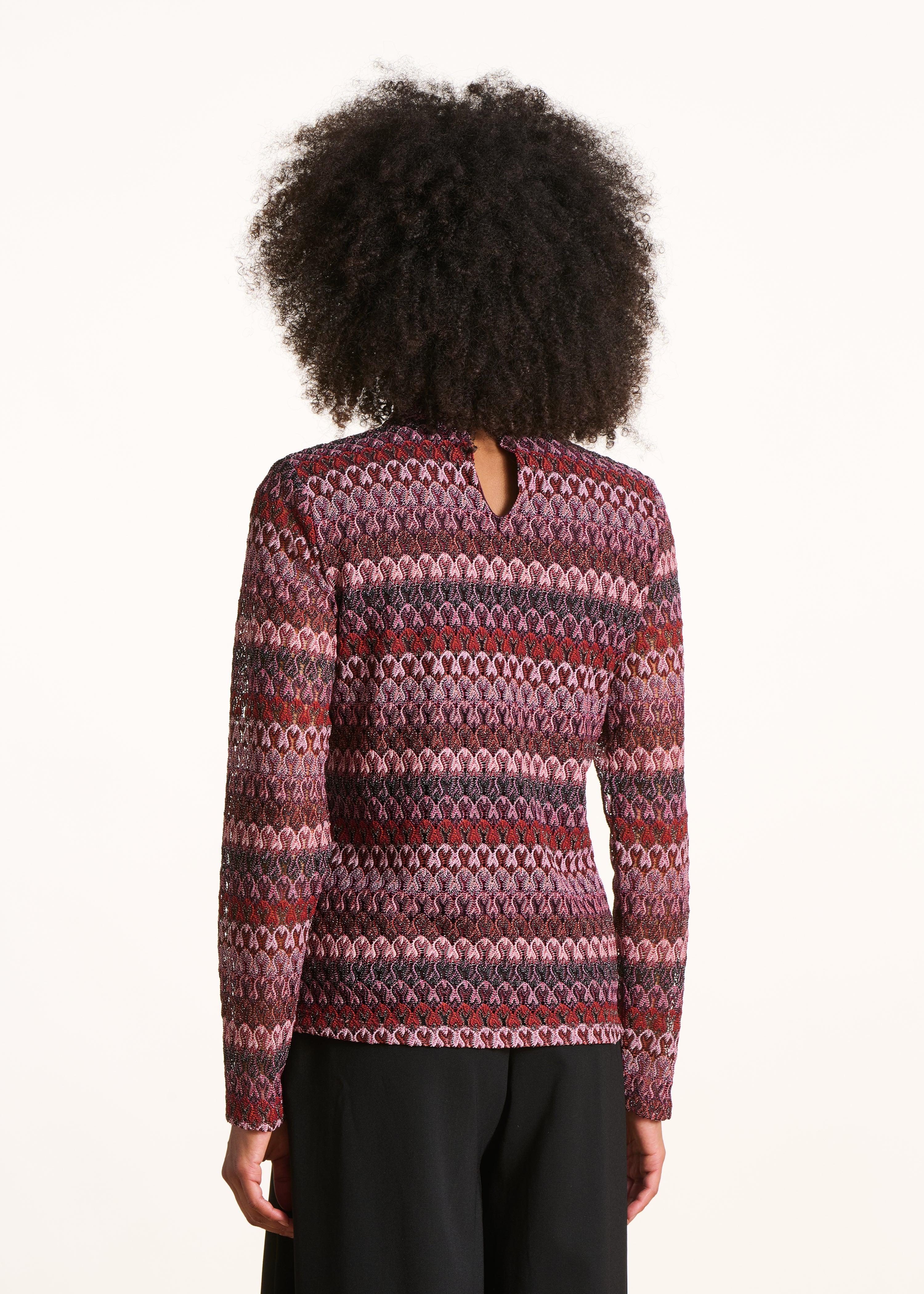 T-shirt rouge en crochet manches longues