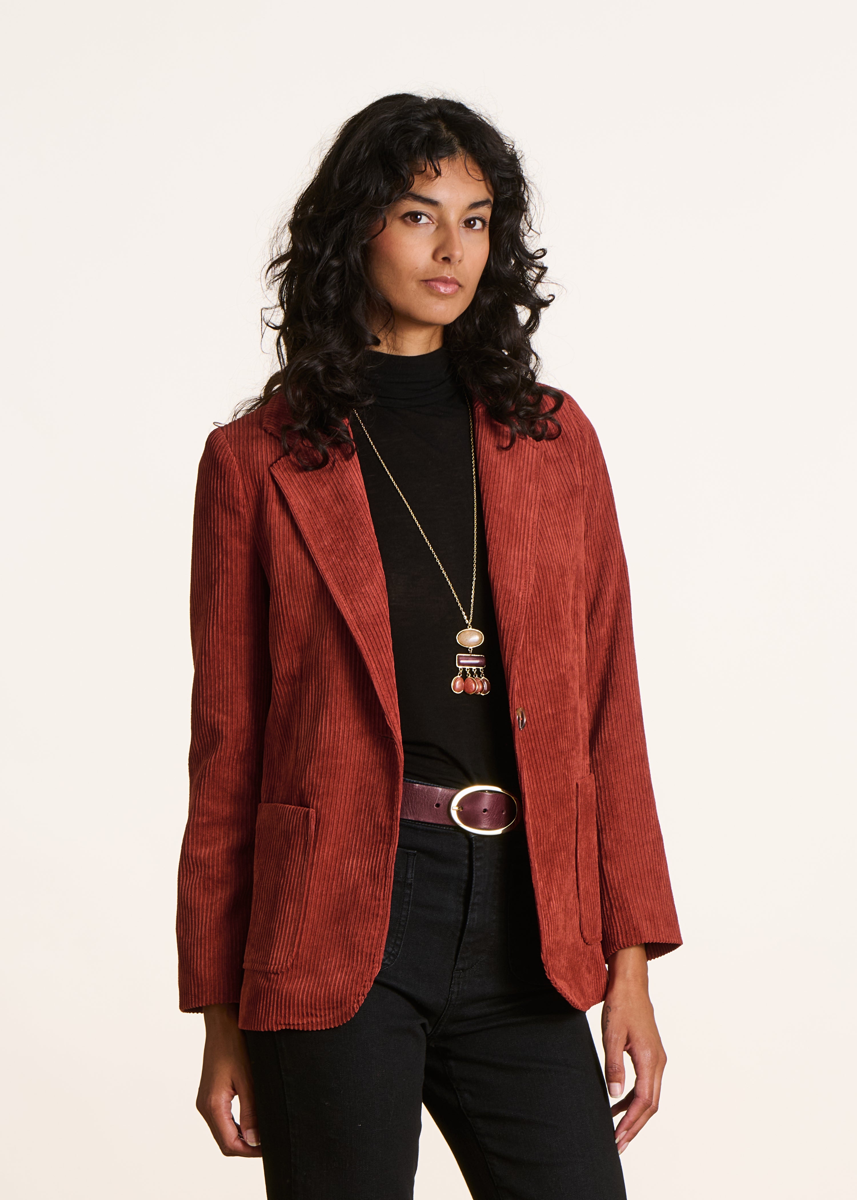 Veste tailleur terracotta en velours côtelé