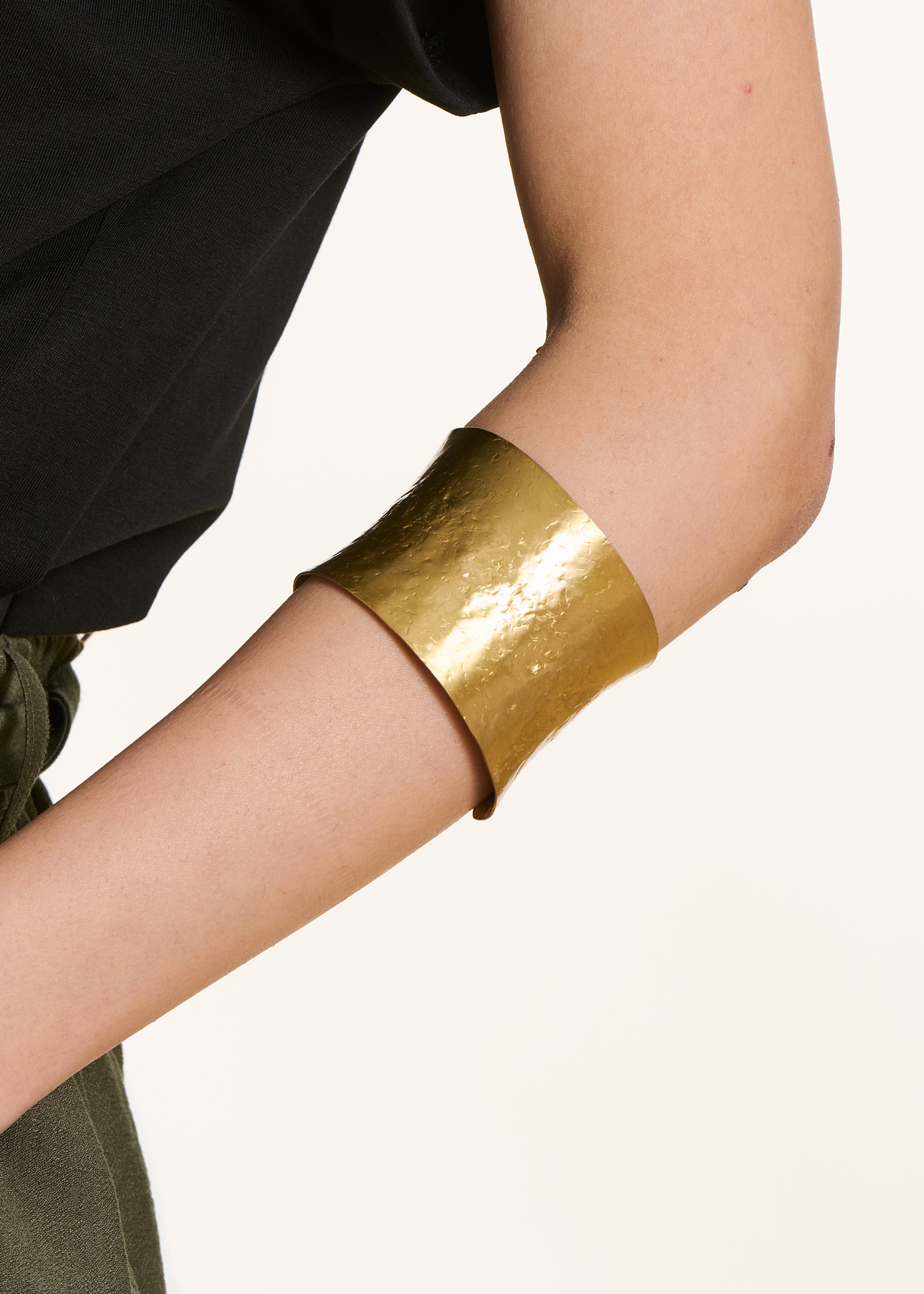 Adjustable gold-plated bangle bracelet