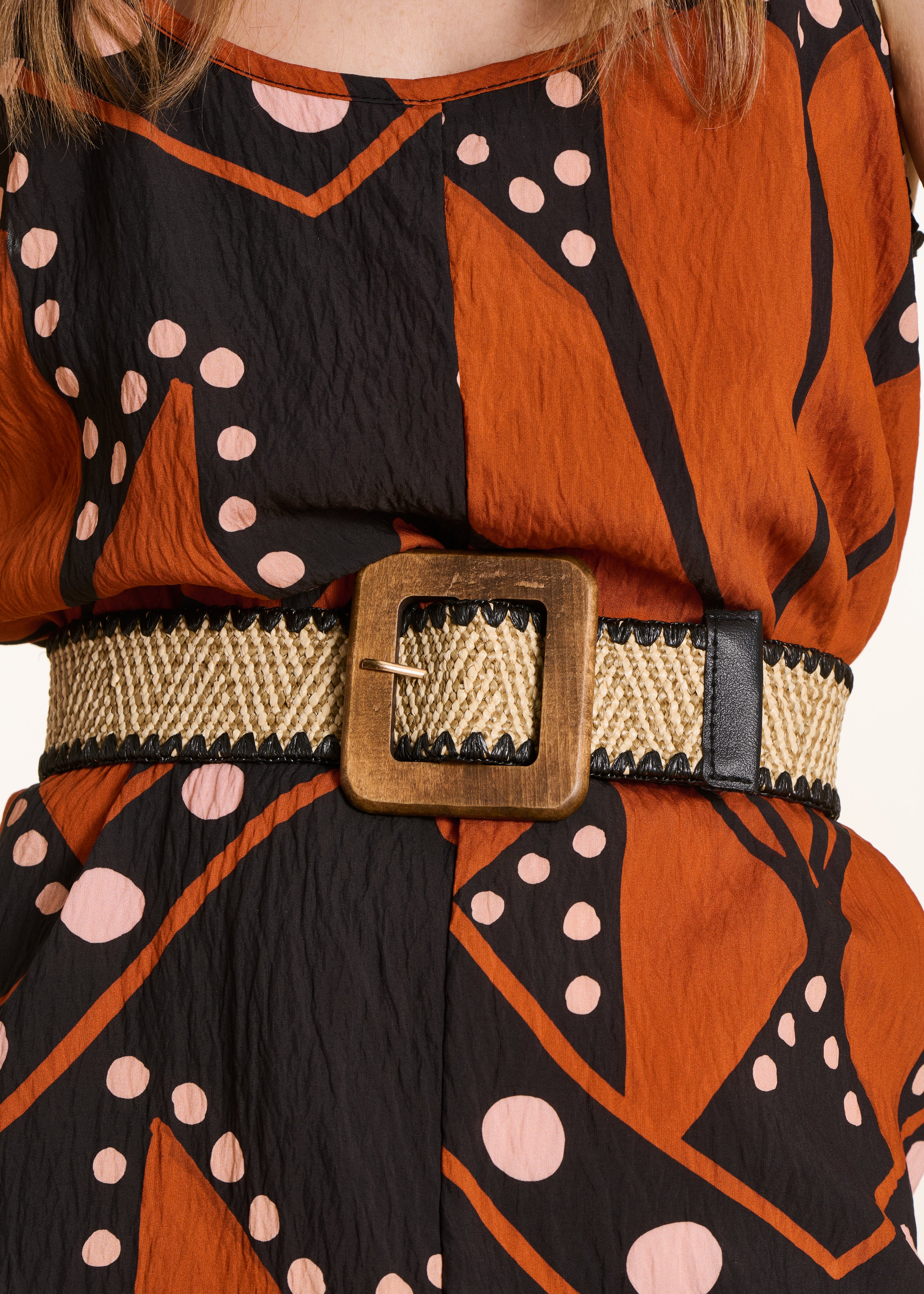 Cintura elasticizzata écru con fibbia quadrata