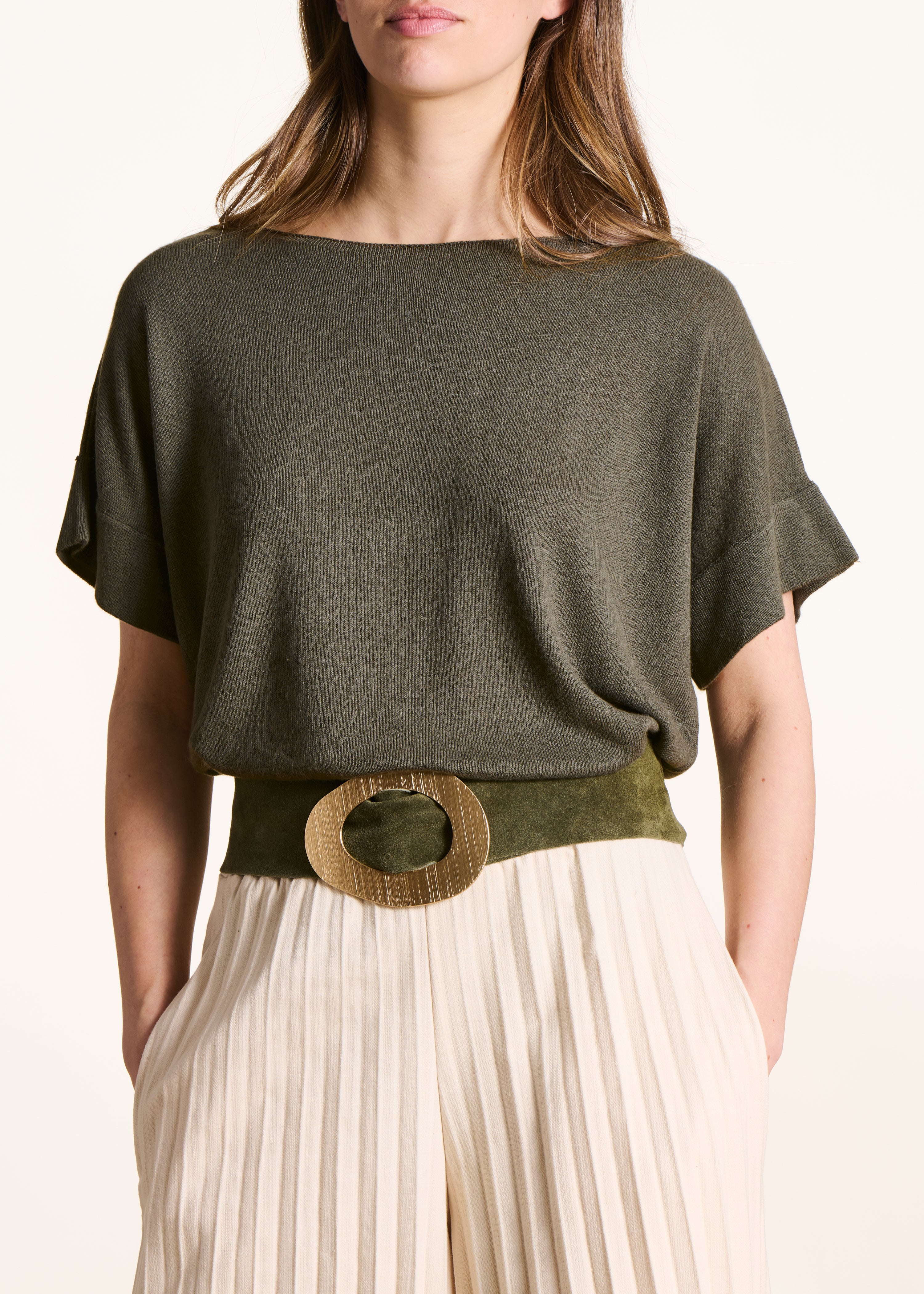 Wide belt in soft khaki leather