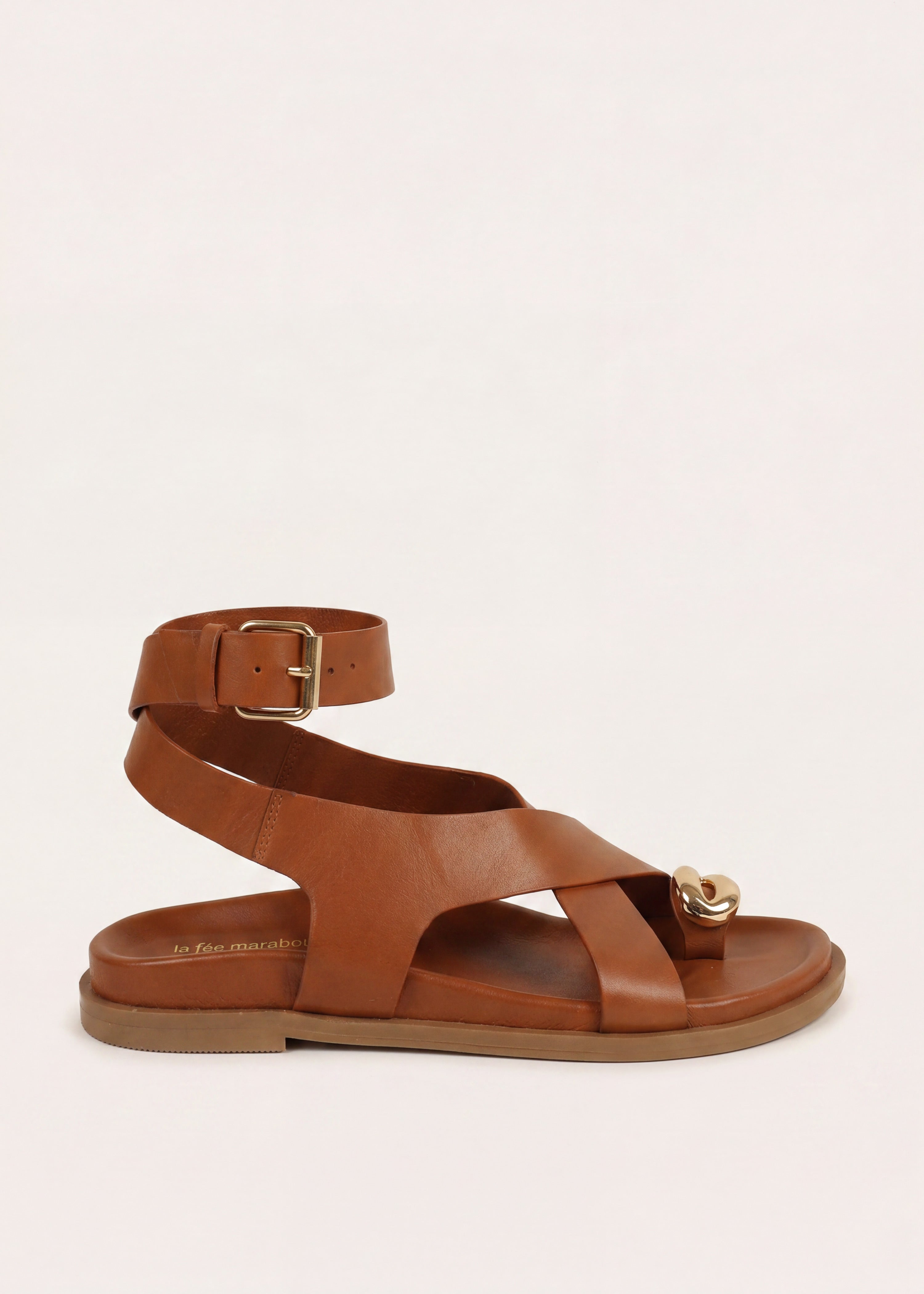 Sandales plates camel en cuir