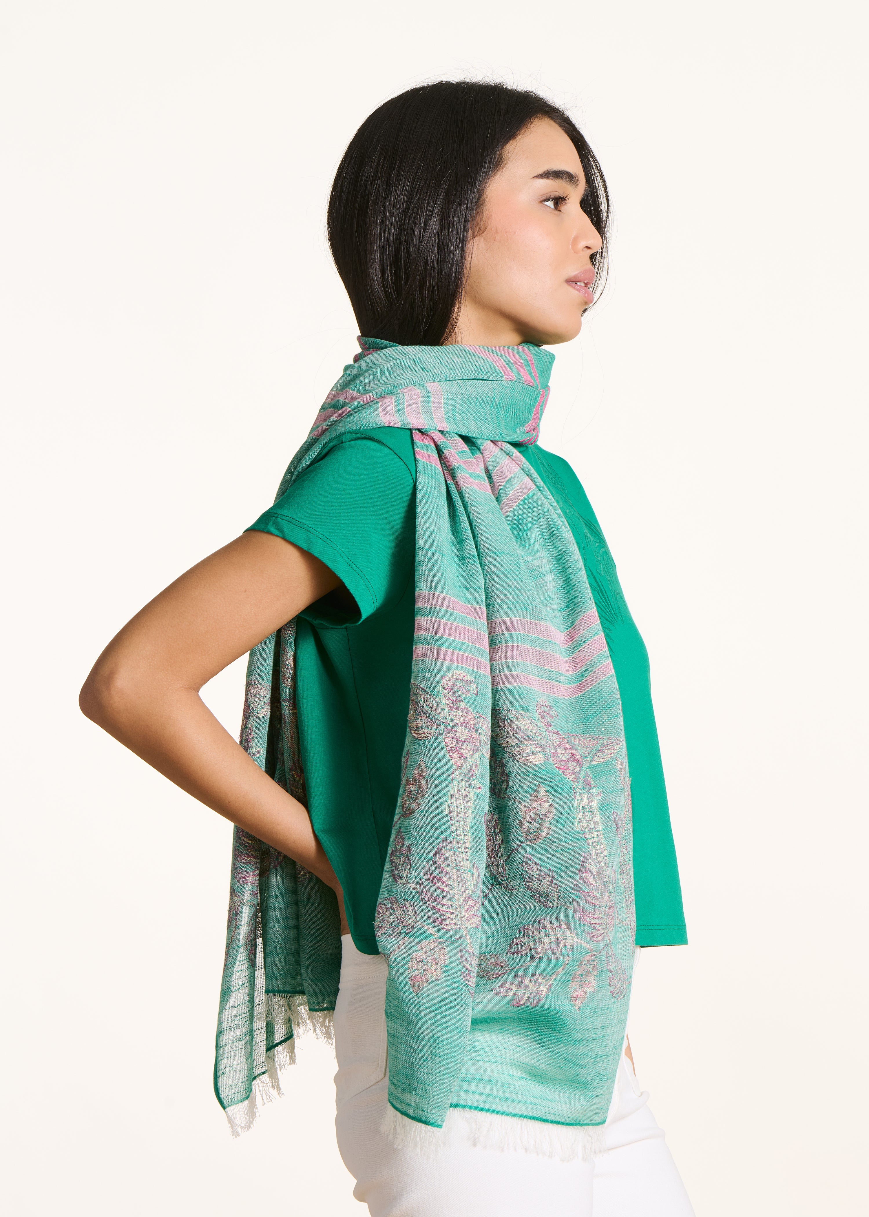 Foulard vert motif feuille
