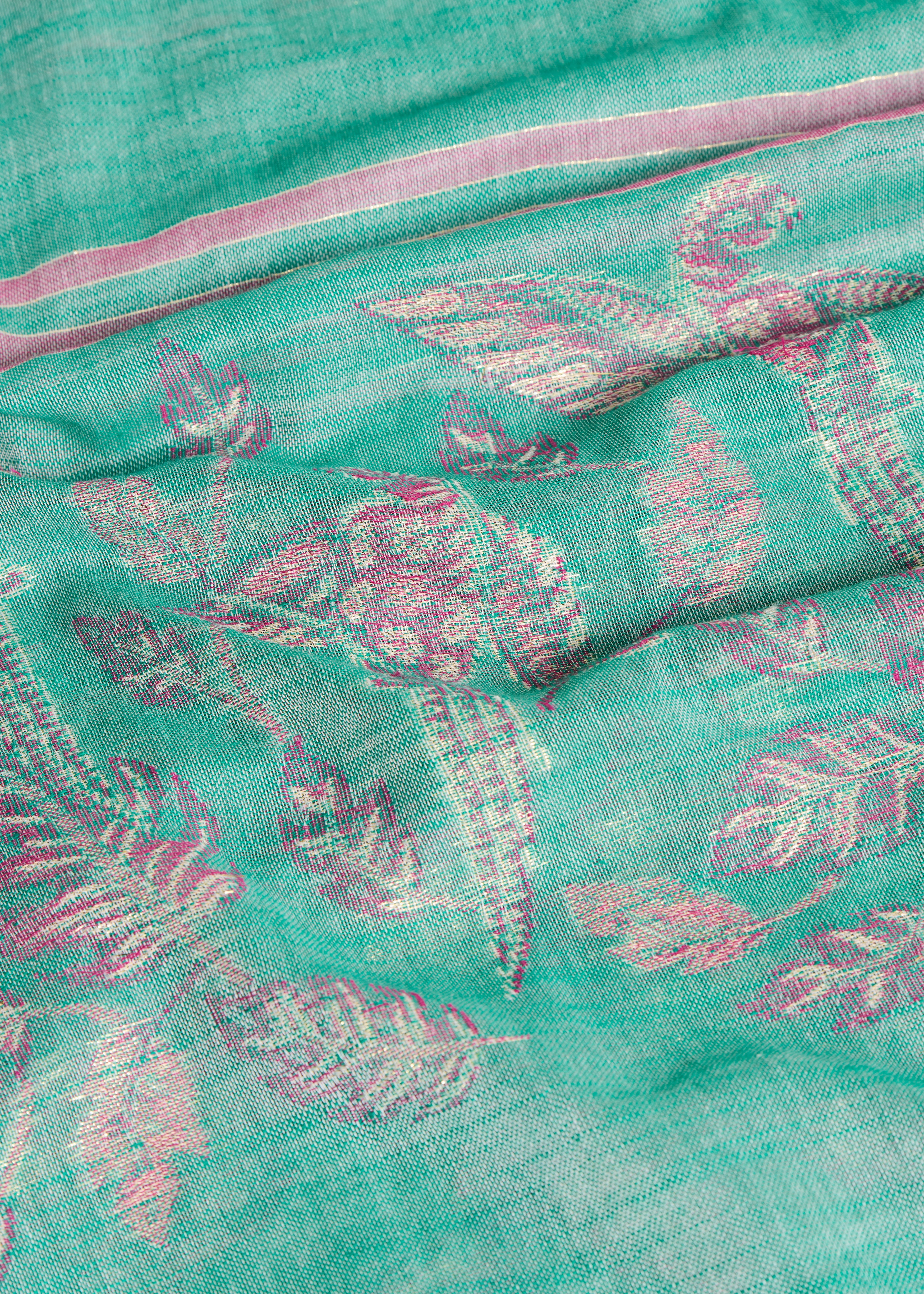 Foulard vert motif feuille