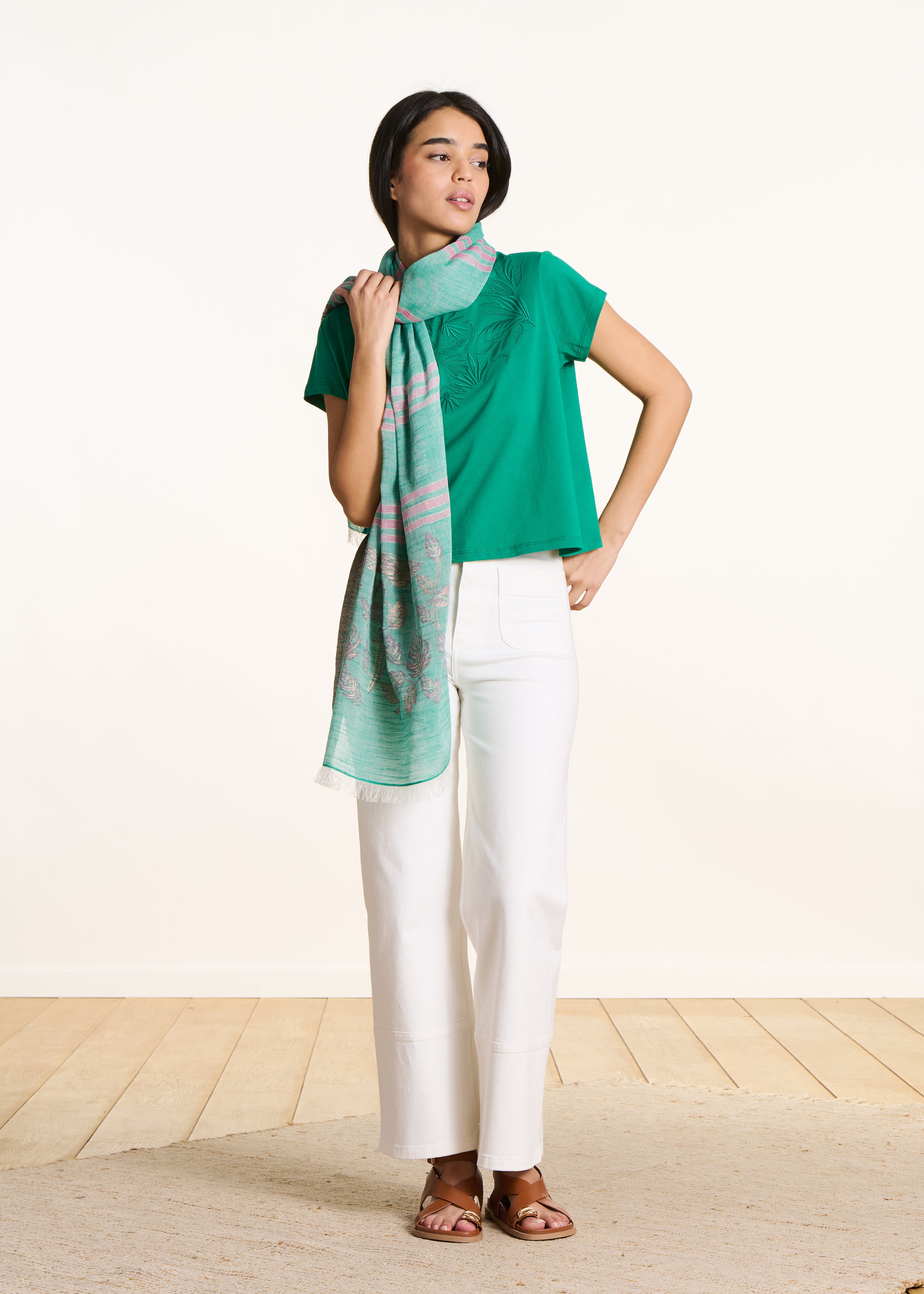 Foulard vert motif feuille