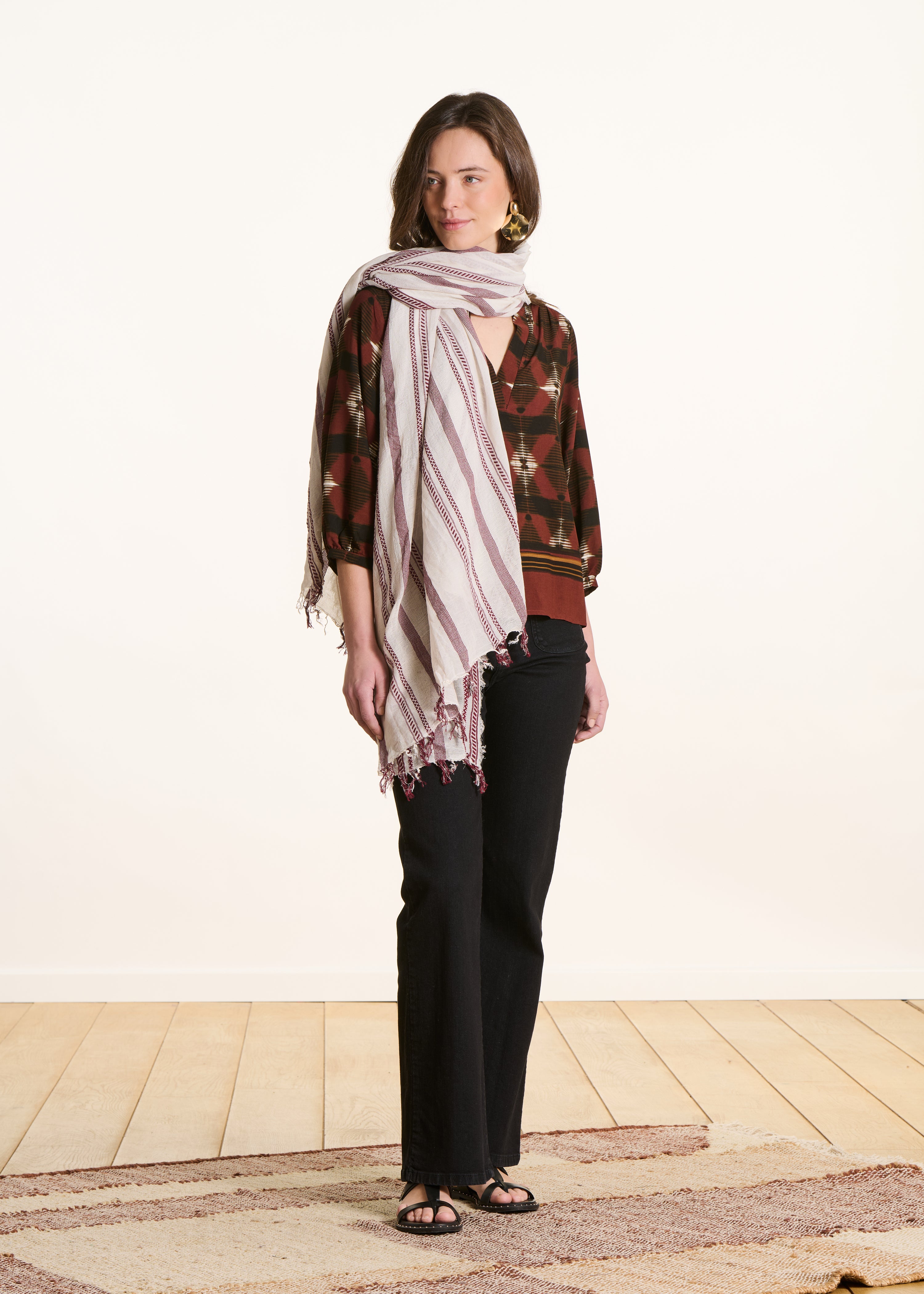 Pañuelo de algodón con rayas marrones