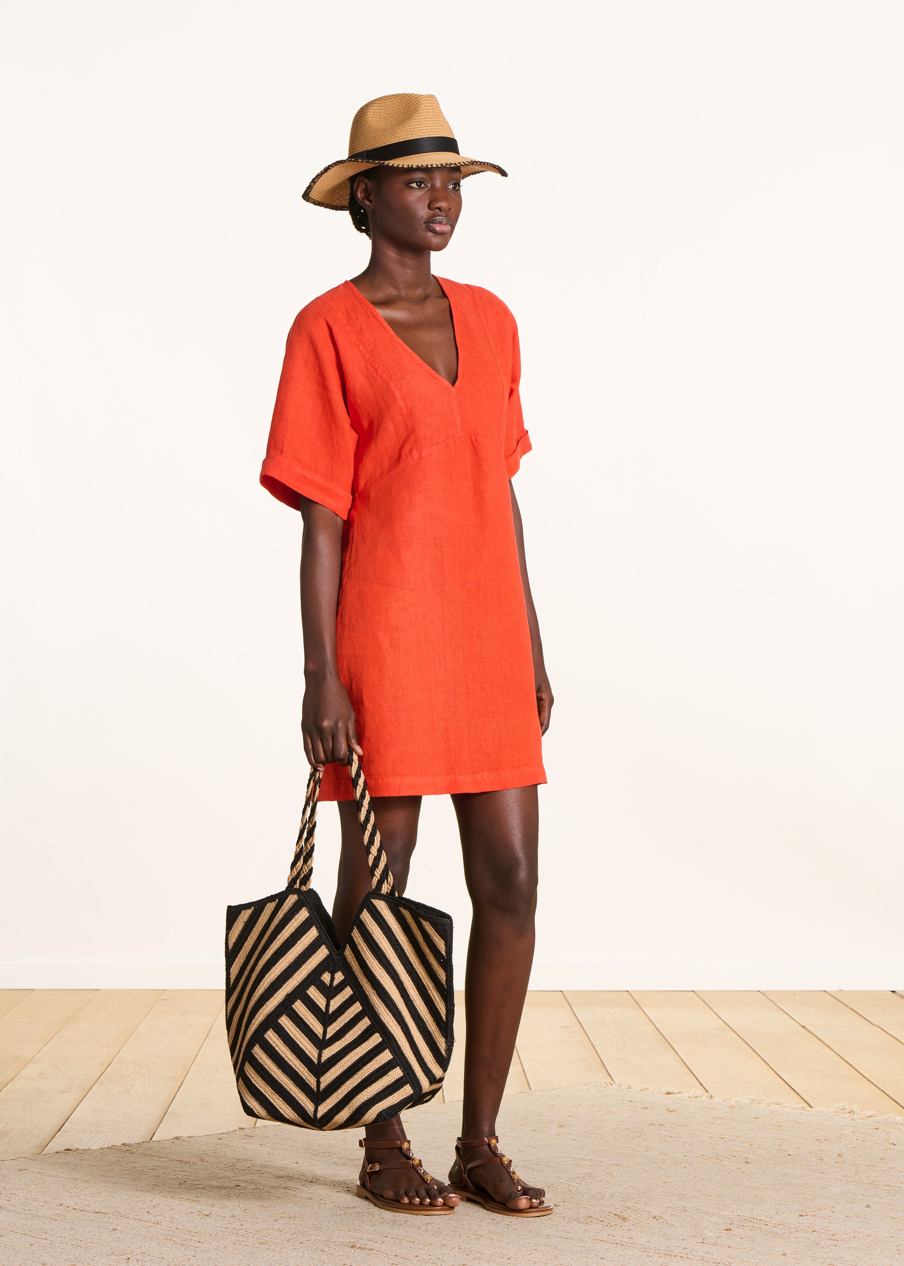 Straw hat with removable ribbon