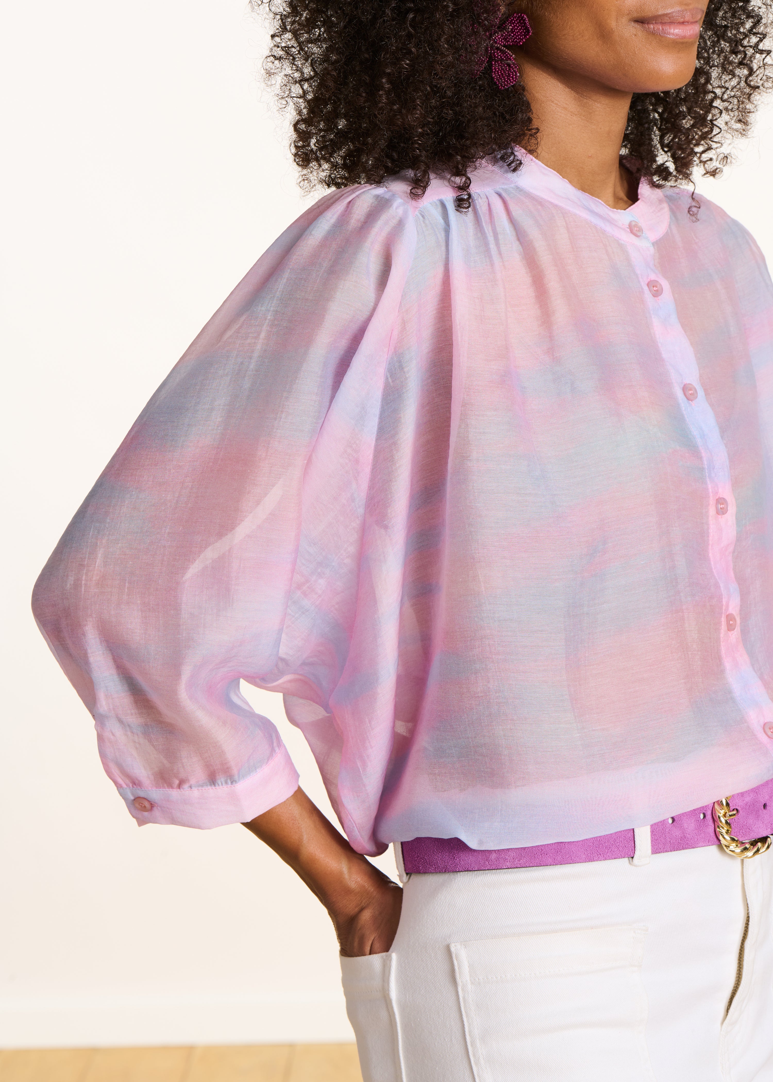 Loose pink shirt with tie & dye print
