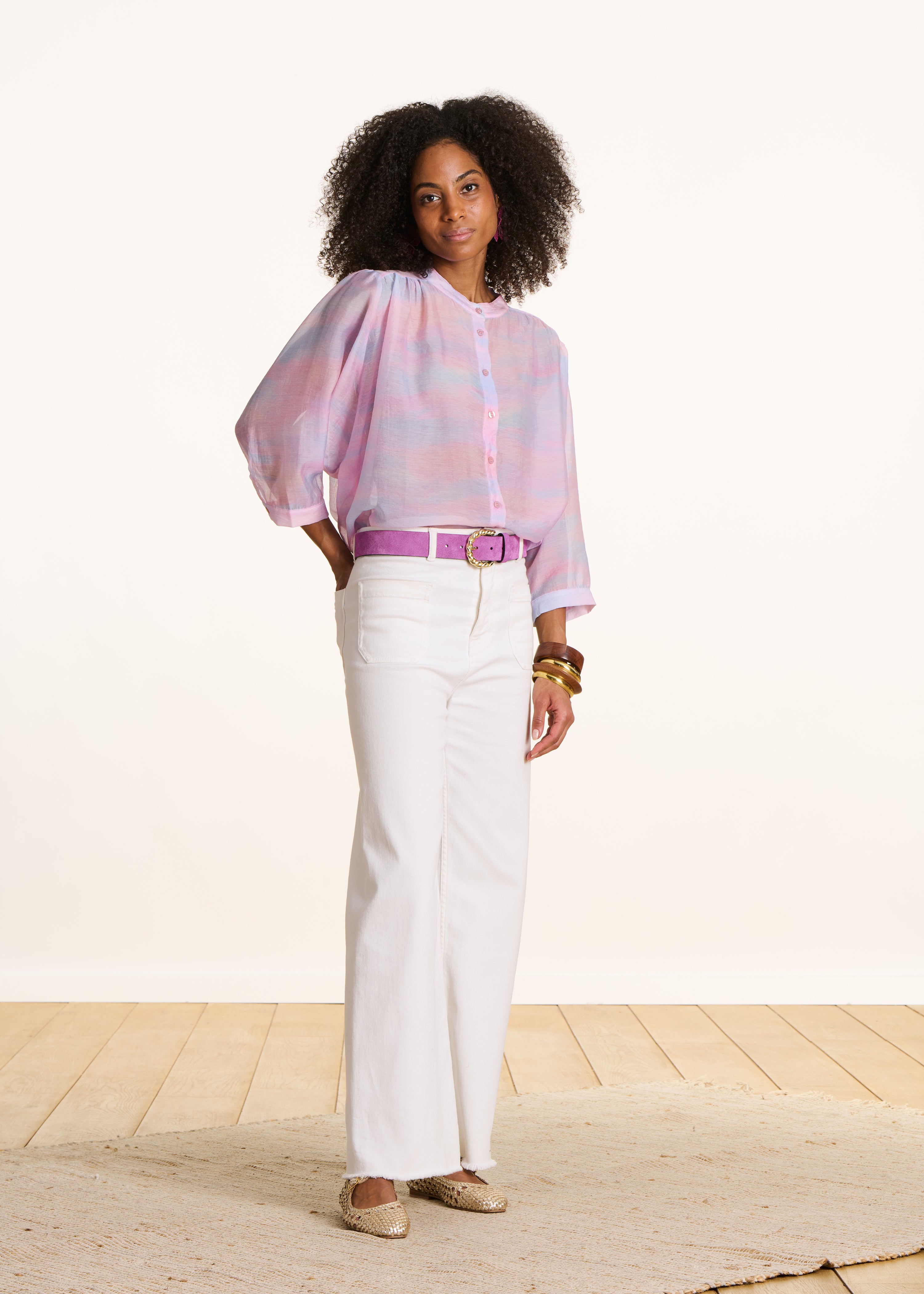 Loose pink shirt with tie & dye print