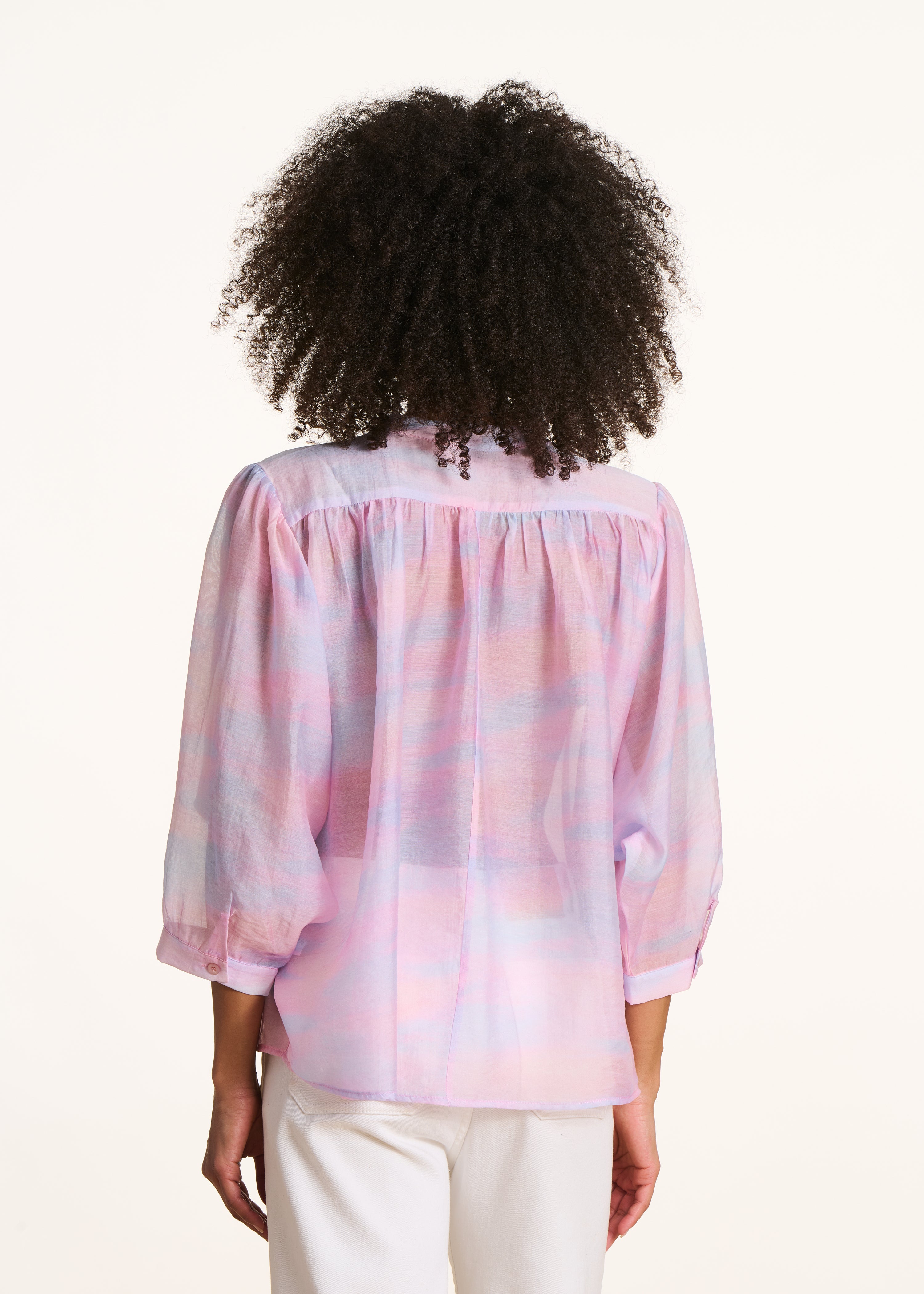 Loose pink shirt with tie & dye print
